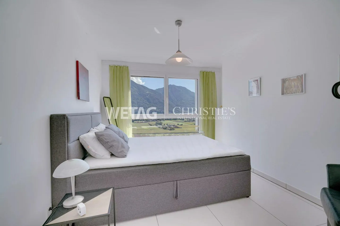 Gordola: Comfortable & Modern Apartment with Covered Terrace - Photo 7 of 11