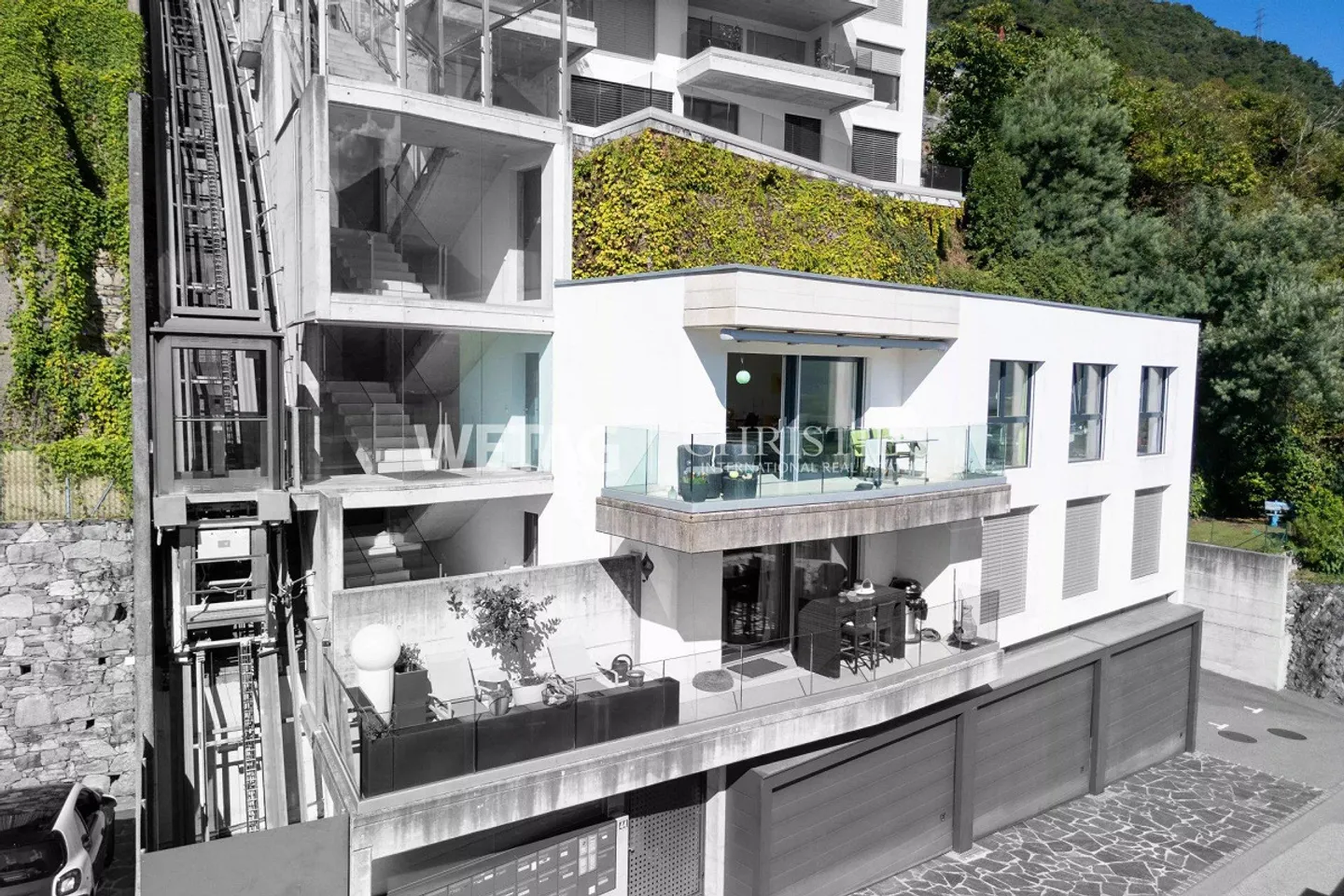 Gordola: Comfortable & Modern Apartment with Covered Terrace - Photo 10 of 11