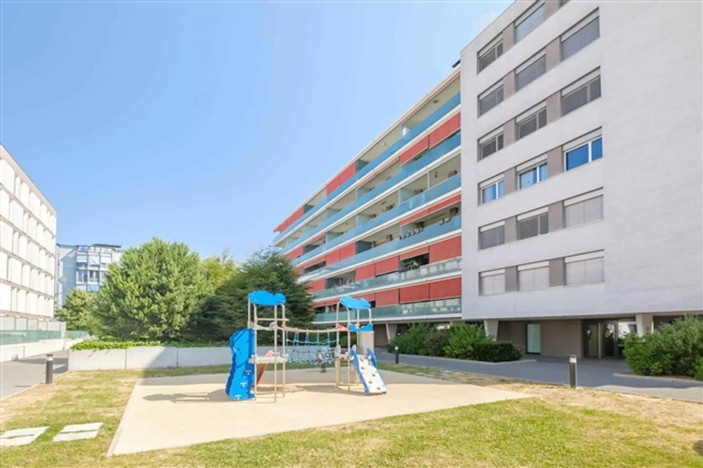 Bellissimo appartamento di 4 stanze al 5° piano - Foto 1 di 11