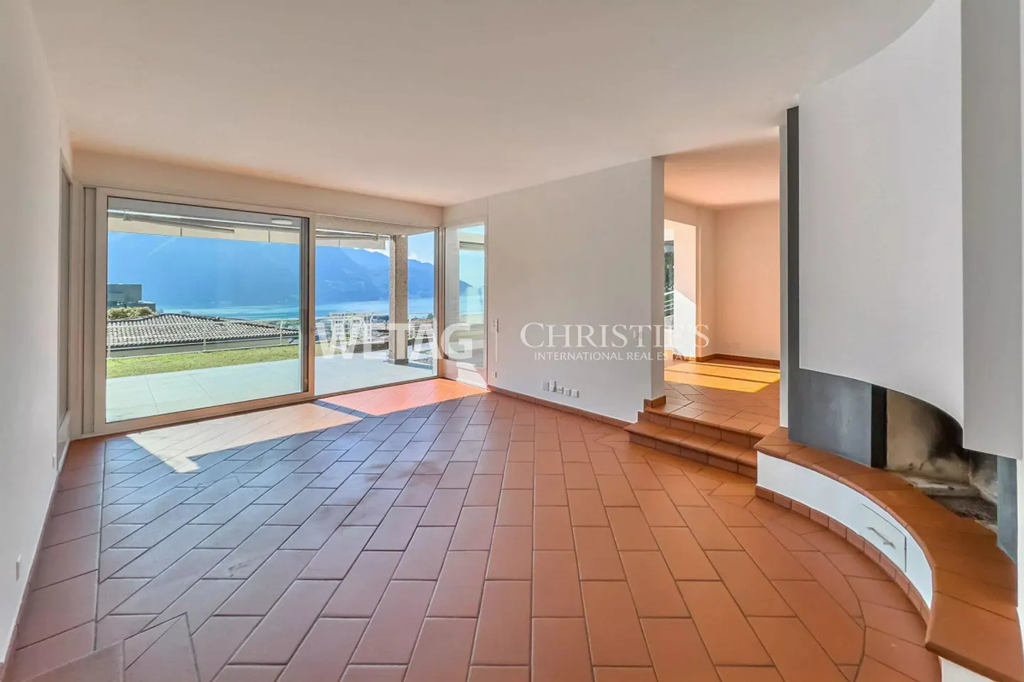 À Lugano : Élégante villa en rangée avec jardin privé et large vue sur le lac - Photo 3 sur 12