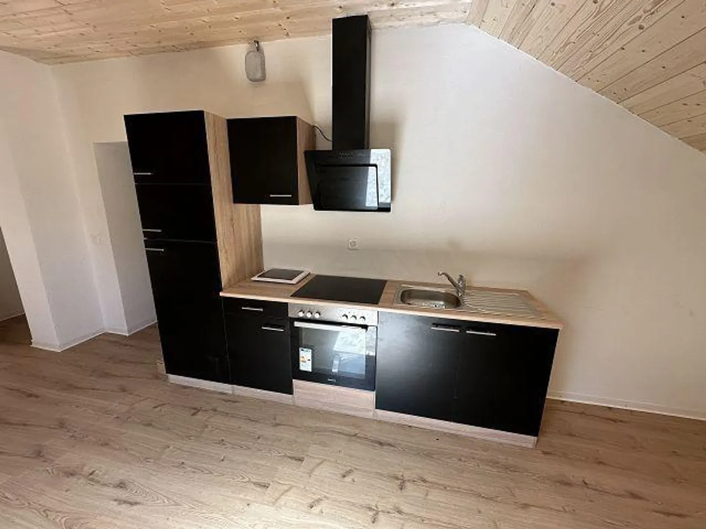 3 1/2-Room Attic Apartment in the Top Floor in a Quiet, Central Location... - Photo 6 of 15