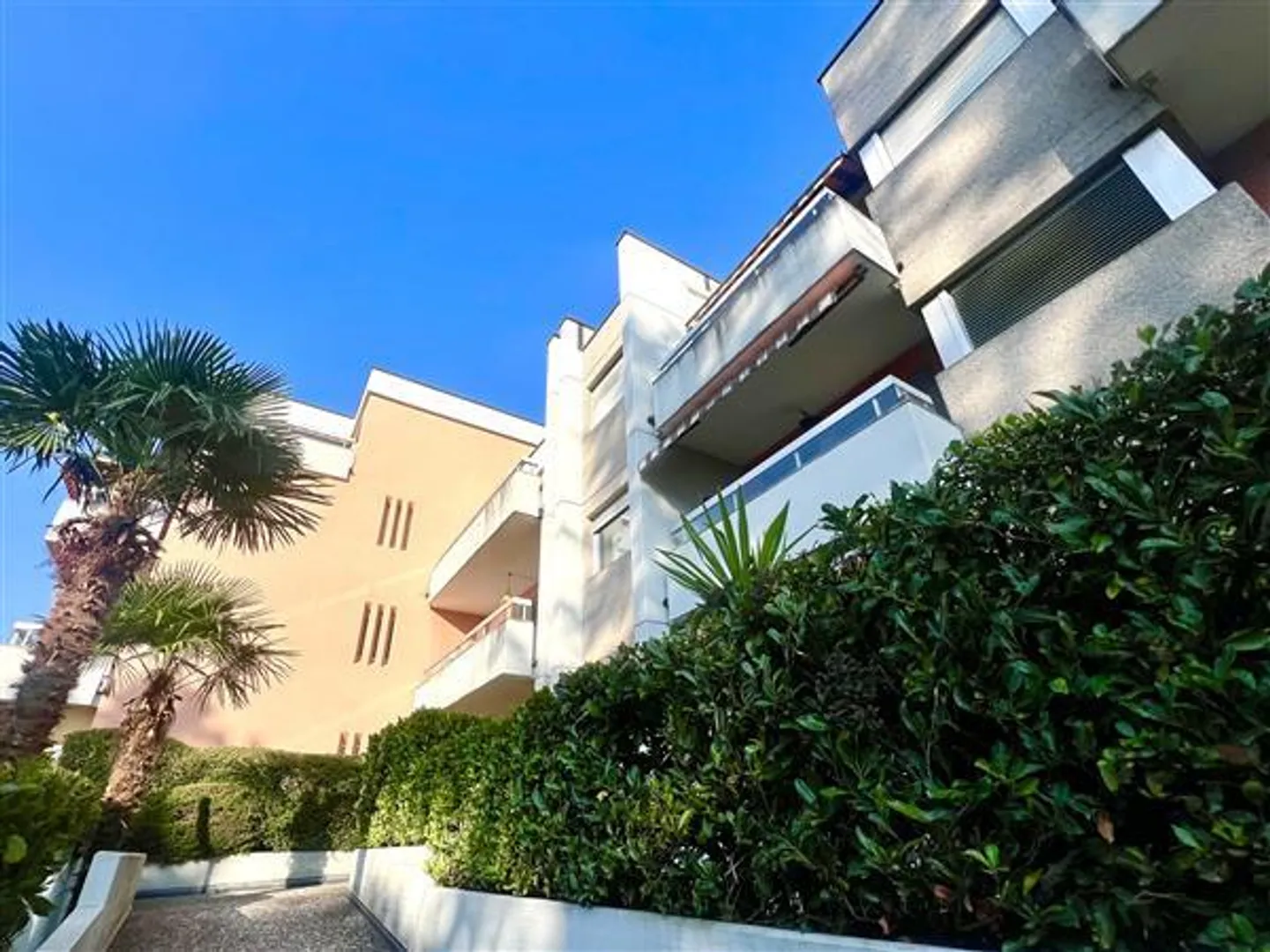 Bissone: 4.5-Room Apartment - Photo 1 of 13