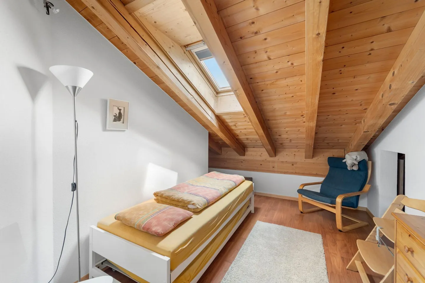 Bellissimo appartamento mansardato di 6 1/2 stanze soleggiato come prima o seconda residenza - Foto 7 di 17