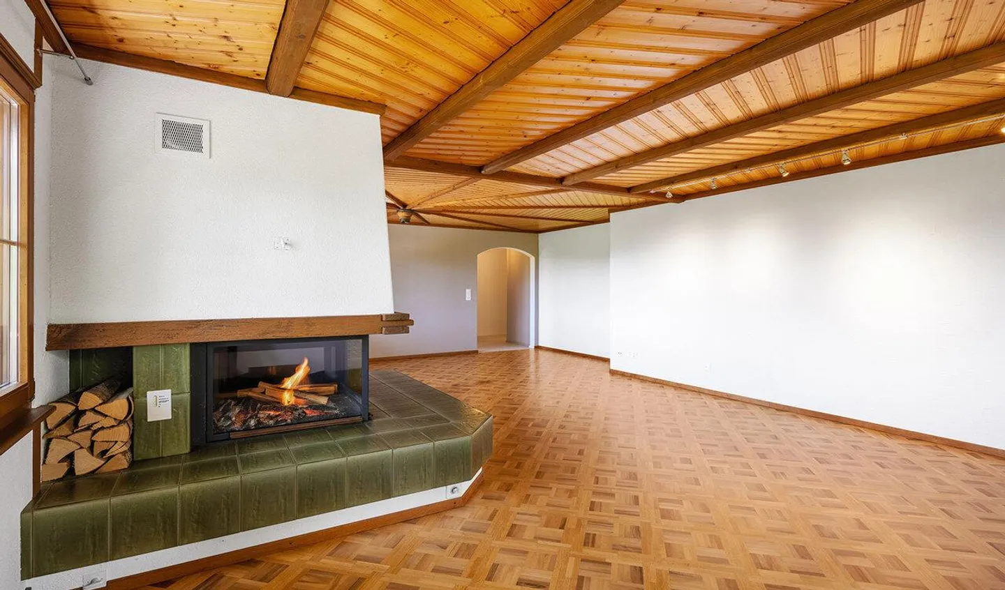 Appartement spacieux et charmant - situé au centre et bien desservi - Photo 3 sur 9