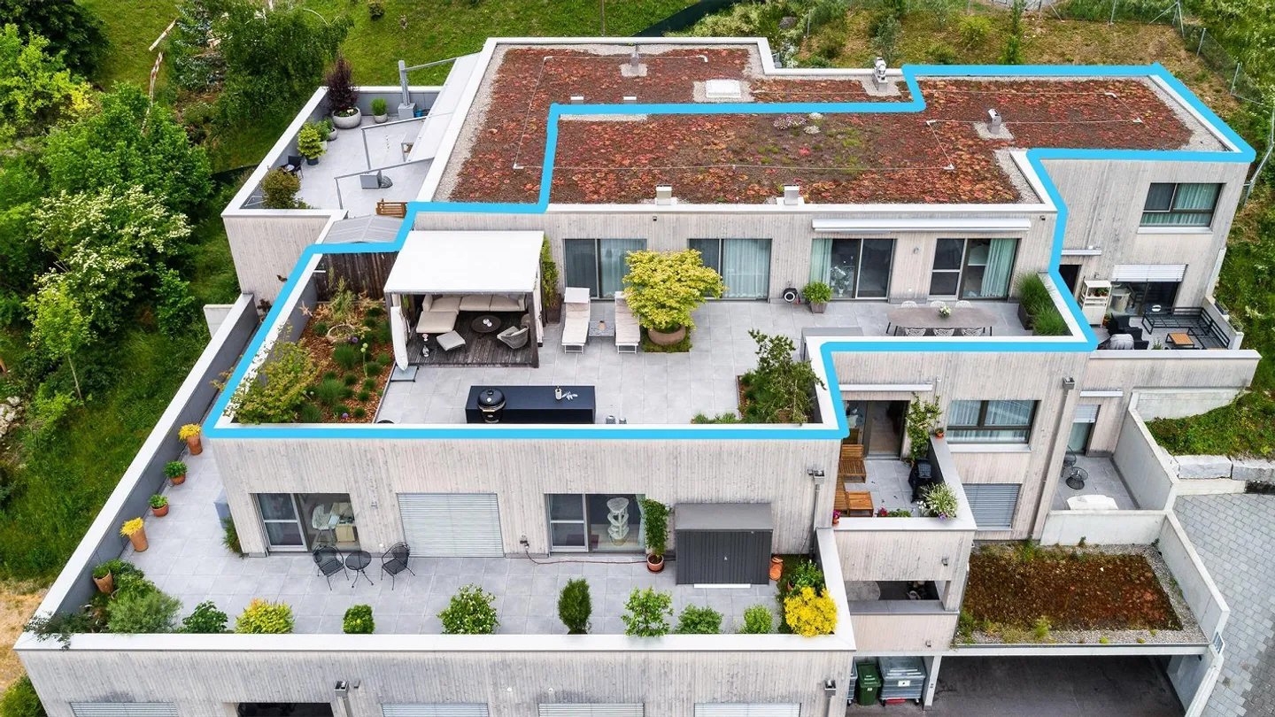 Appartamento attico esclusivo con ampia terrazza, giardino privato e vista mozzafiato - Foto 18 di 20