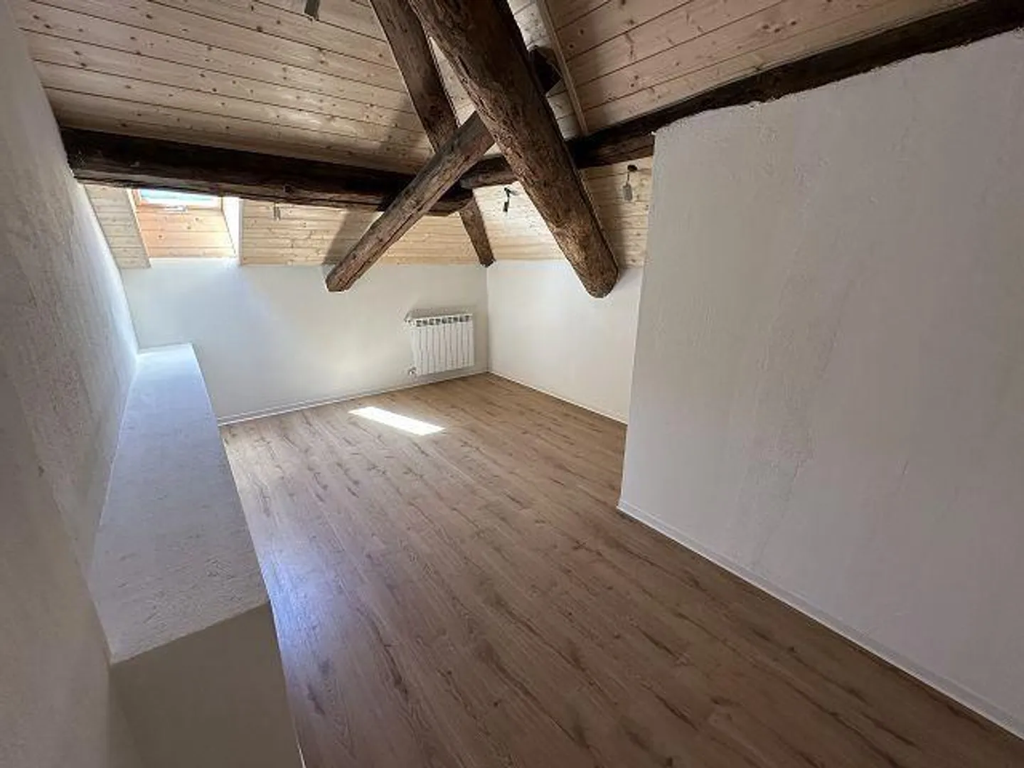 3 1/2-Room Attic Apartment in the Top Floor in a Quiet, Central Location... - Photo 10 of 15