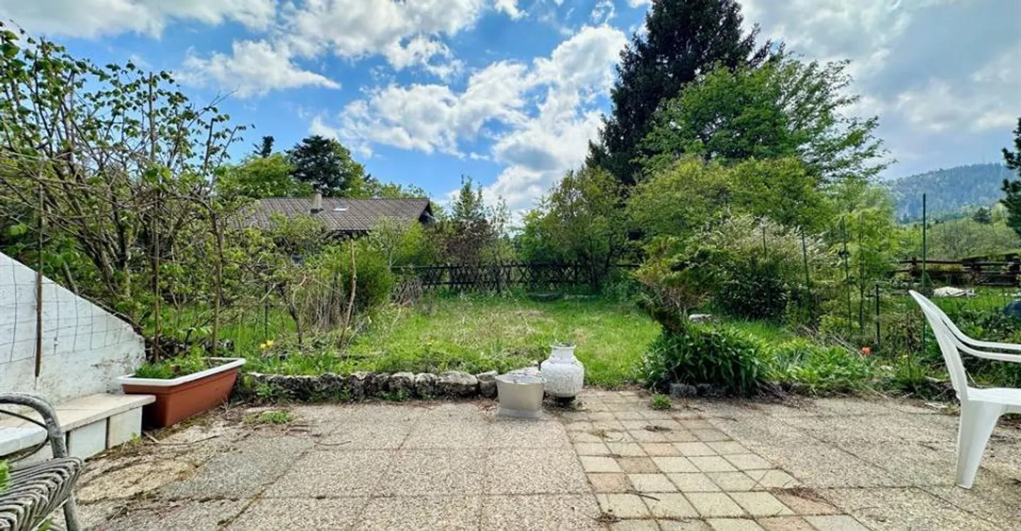 Charming cozy chalet with south-facing terrace, garage and authentic character - Photo 4 of 10