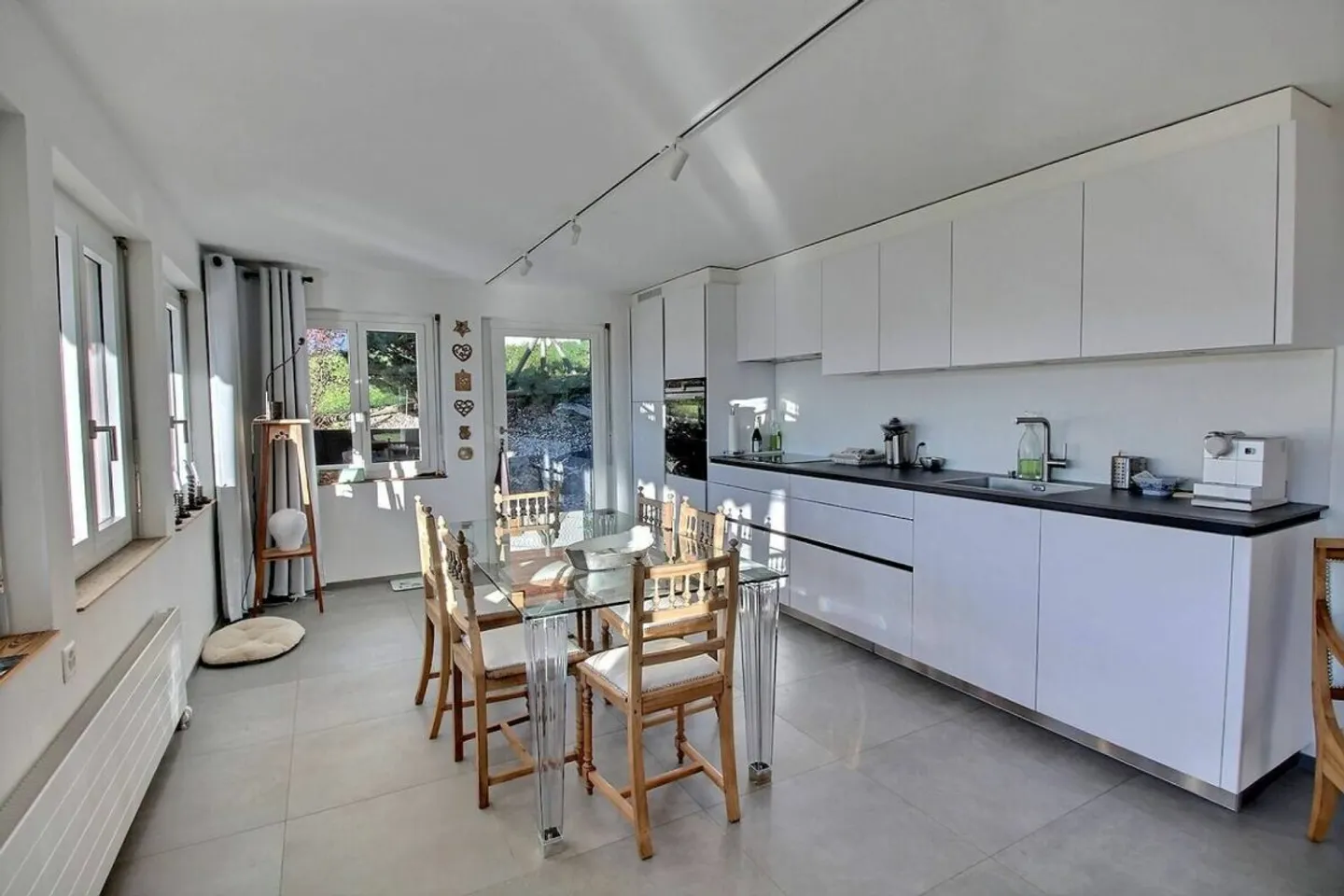 Superbe appartement 6 pièces - Photo 5 sur 25
