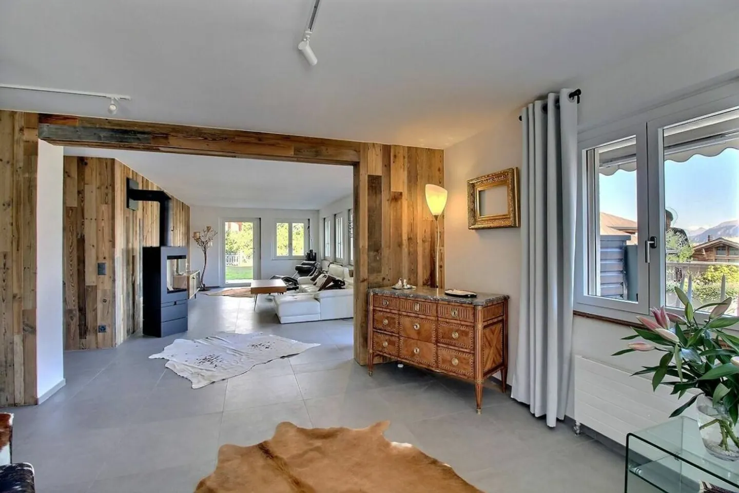 Superbe appartement 6 pièces - Photo 6 sur 25