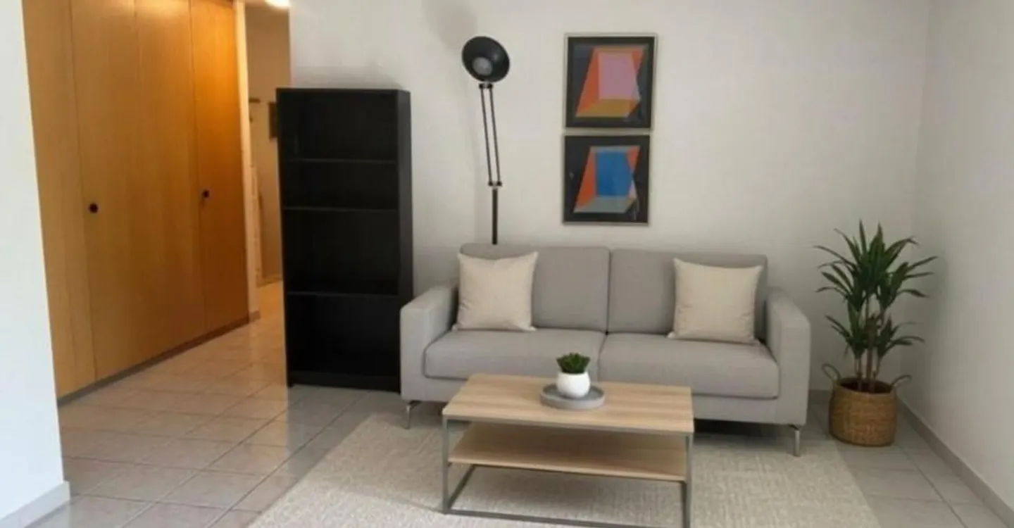 Beautiful 4.5-room apartment in Sion - Photo 3 of 6