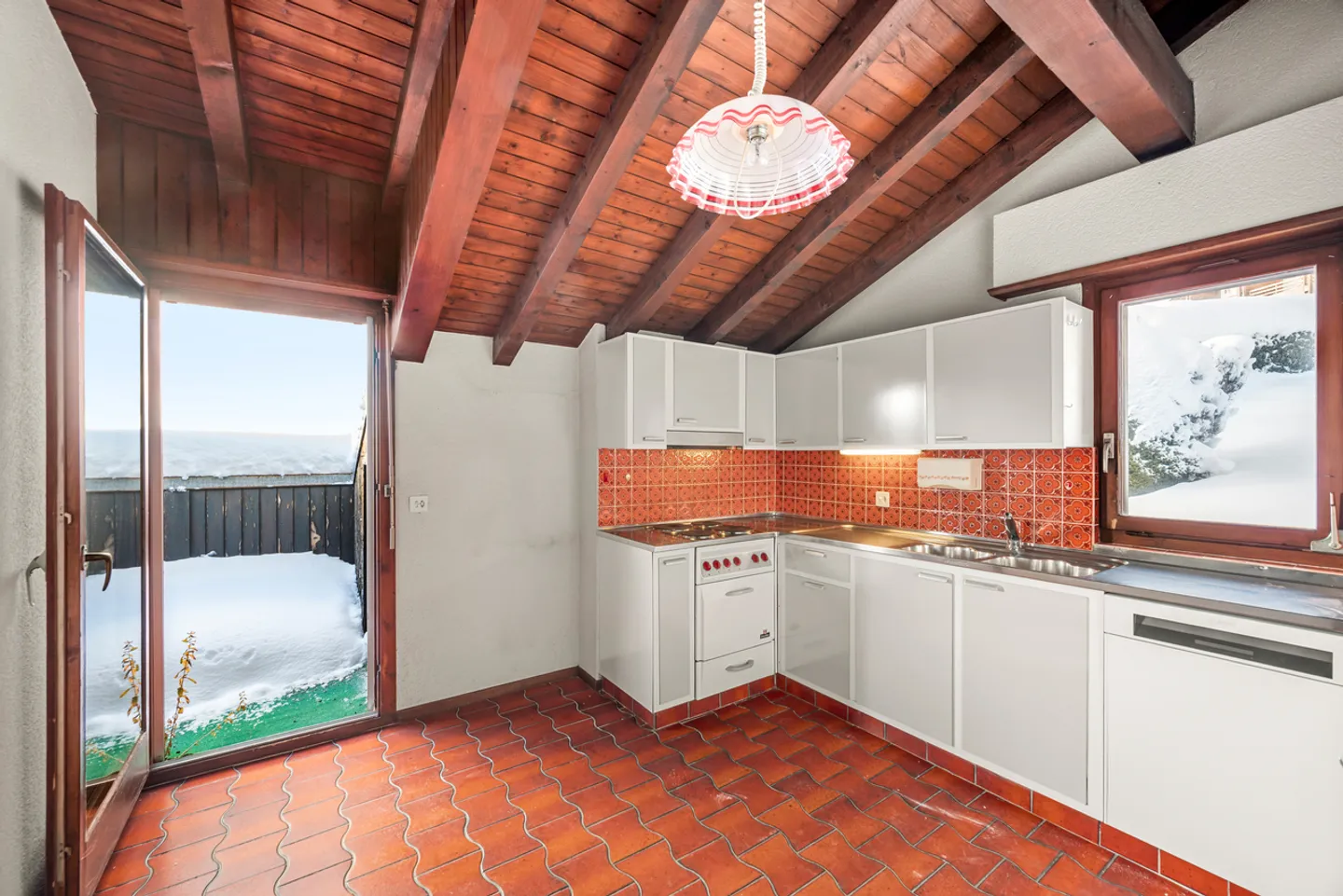 Chalet with Mountain Views - Photo 17 of 22