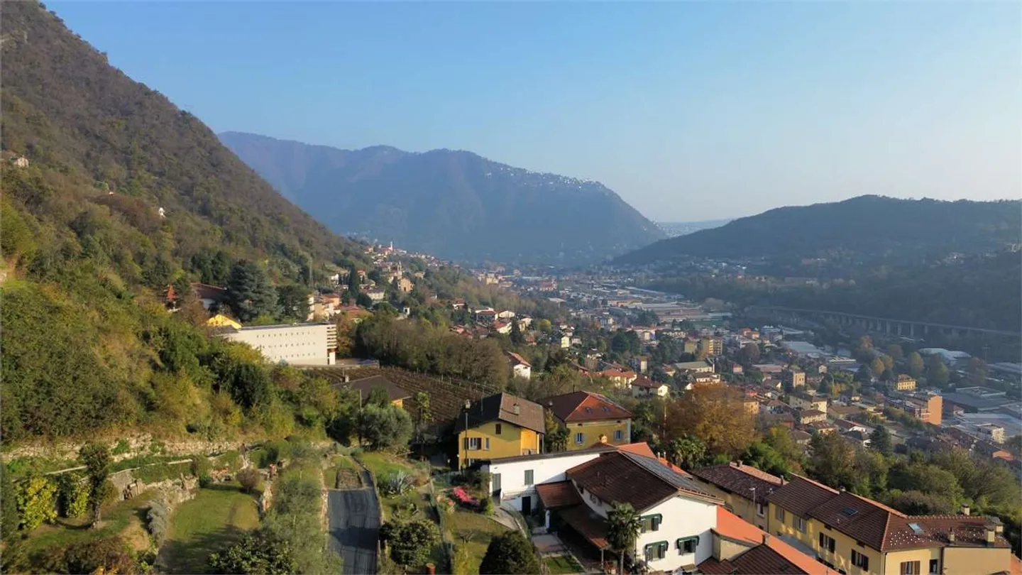 Nuovo Super Appartamento di Lusso con vista lago - Foto 2 di 5