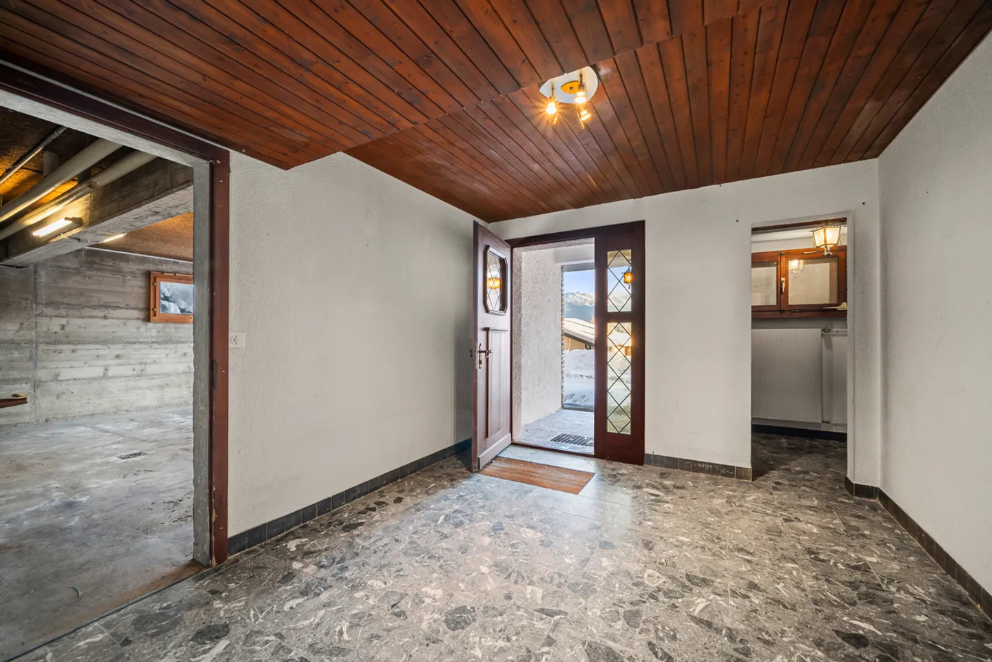 Chalet with Mountain Views - Photo 20 of 22