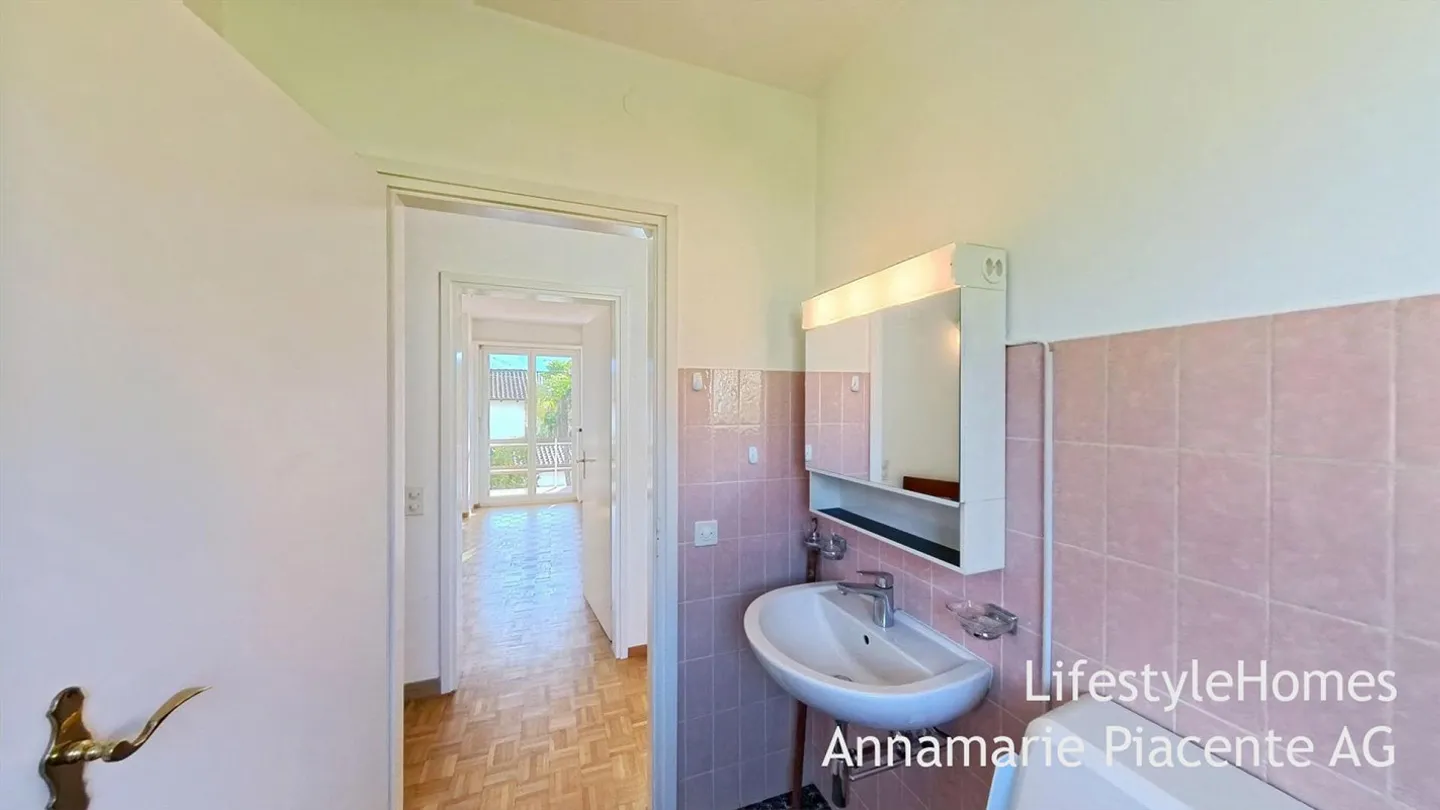 Terraced Single-Family House - Photo 13 of 16