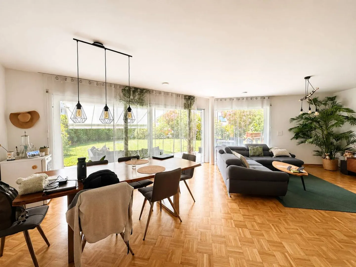 Superb 3.5-room apartment with private garden near the lake - Photo 2 of 12