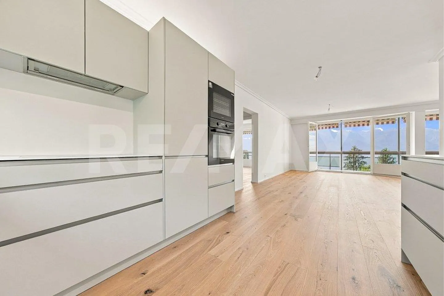 Wunderschöne Wohnung mit Seeblick - Foto 1 von 13