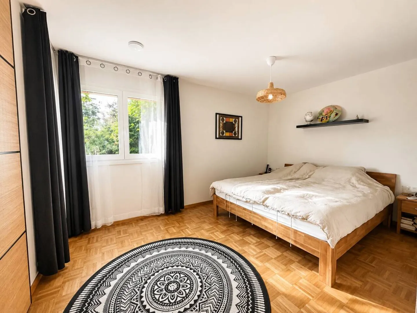 Superb 3.5-room apartment with private garden near the lake - Photo 7 of 12