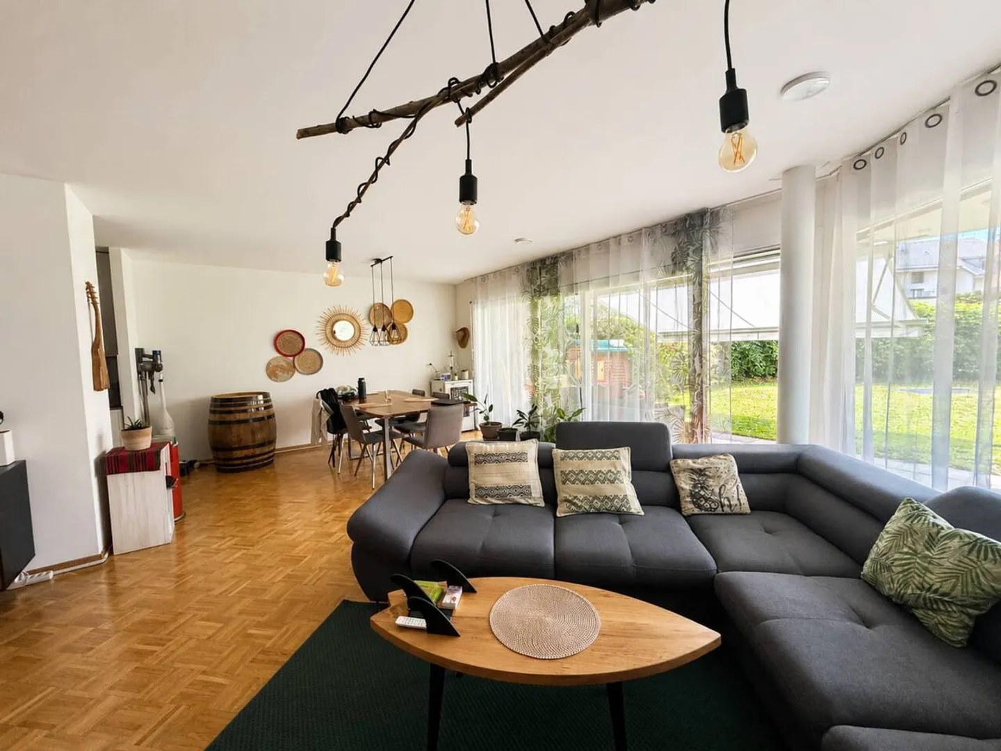 Superb 3.5-room apartment with private garden near the lake - Photo 3 of 12