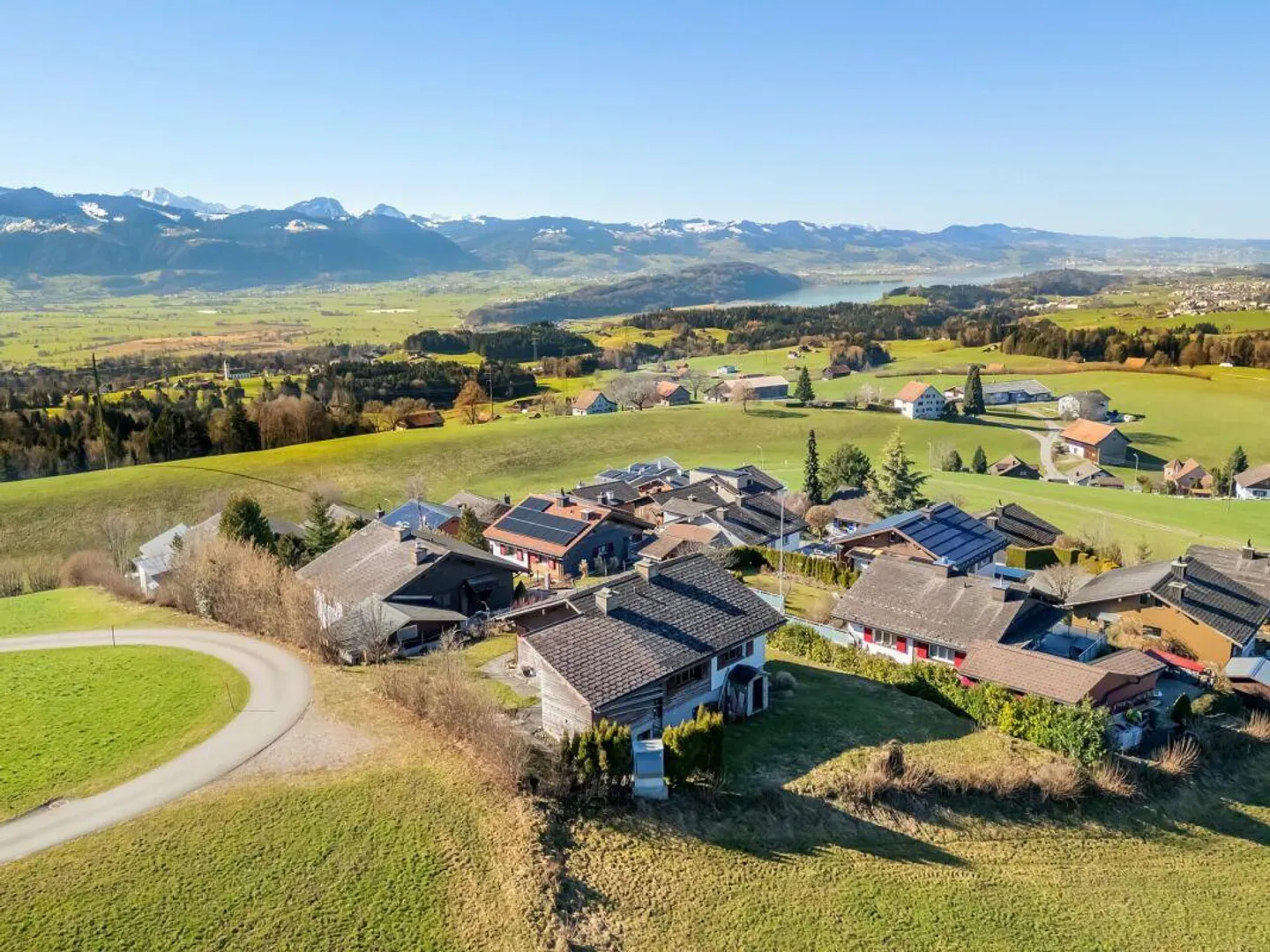 Traumhaftes Einfamilienhaus mit Panorama Aussicht in Gebertingen - Photo 1 sur 7