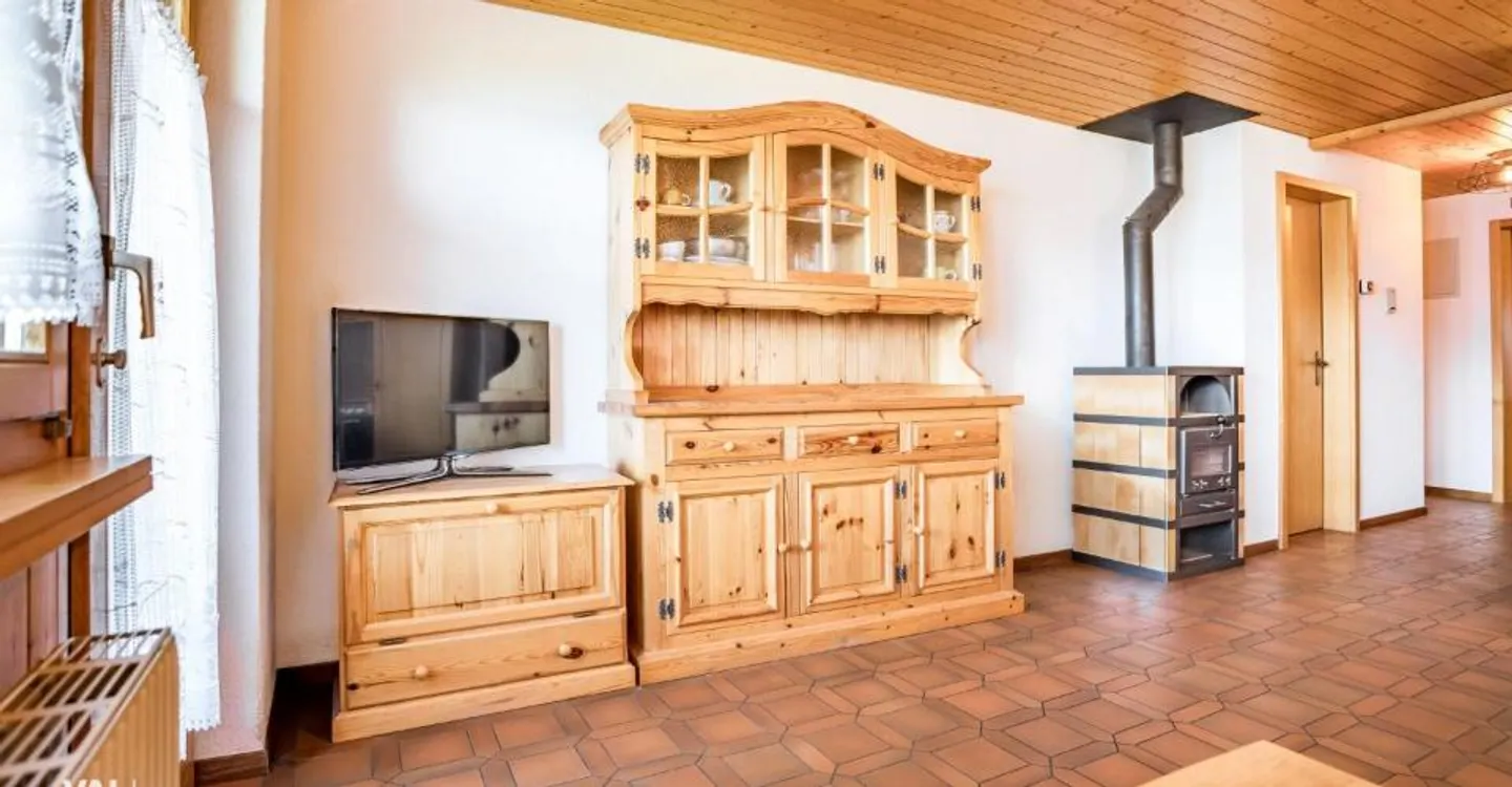 Charmante Chalet Wohnung in Jeizinen - Foto 4 von 11