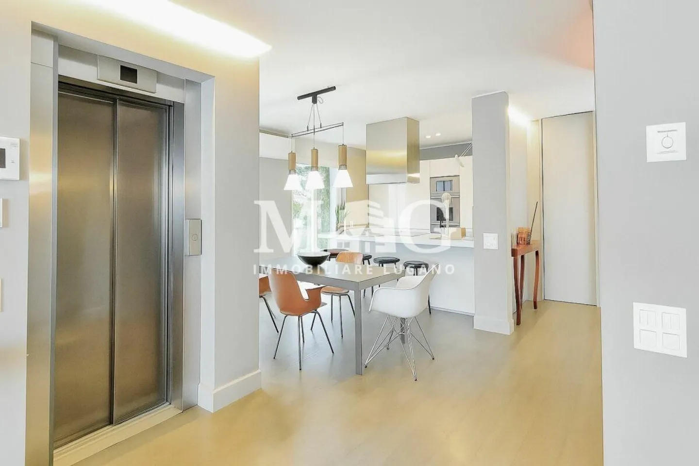 Panoramic Villa with Pool and View of Lake Lugano - Castagnola - Photo 11 of 17