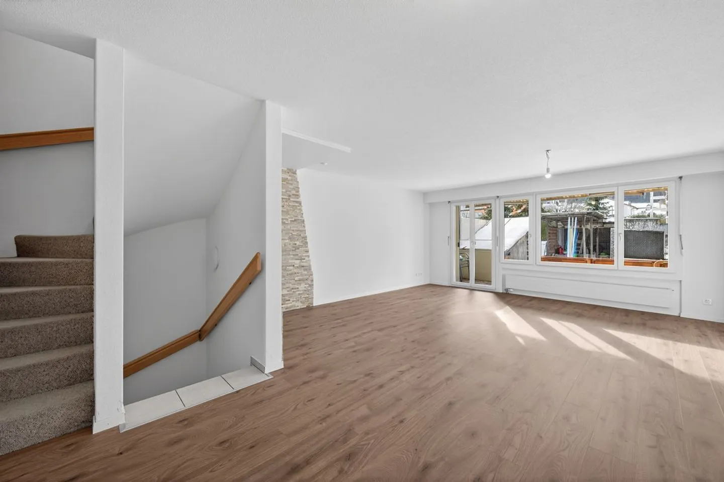 Stepped house for sale - Photo 3 of 13