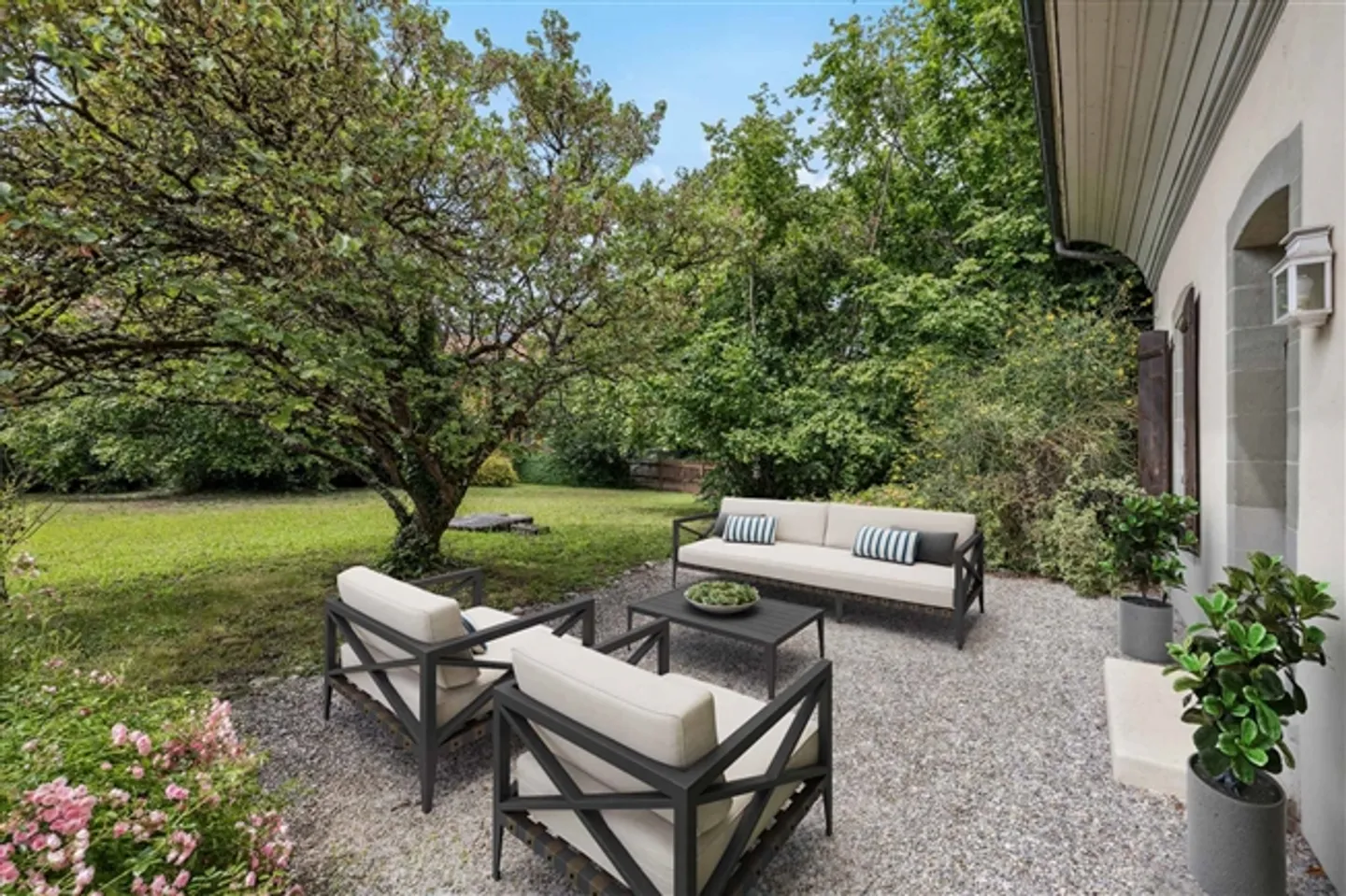 Charme et Authenticité : Excellent Maison au Cœur du Village - Photo 1 sur 10