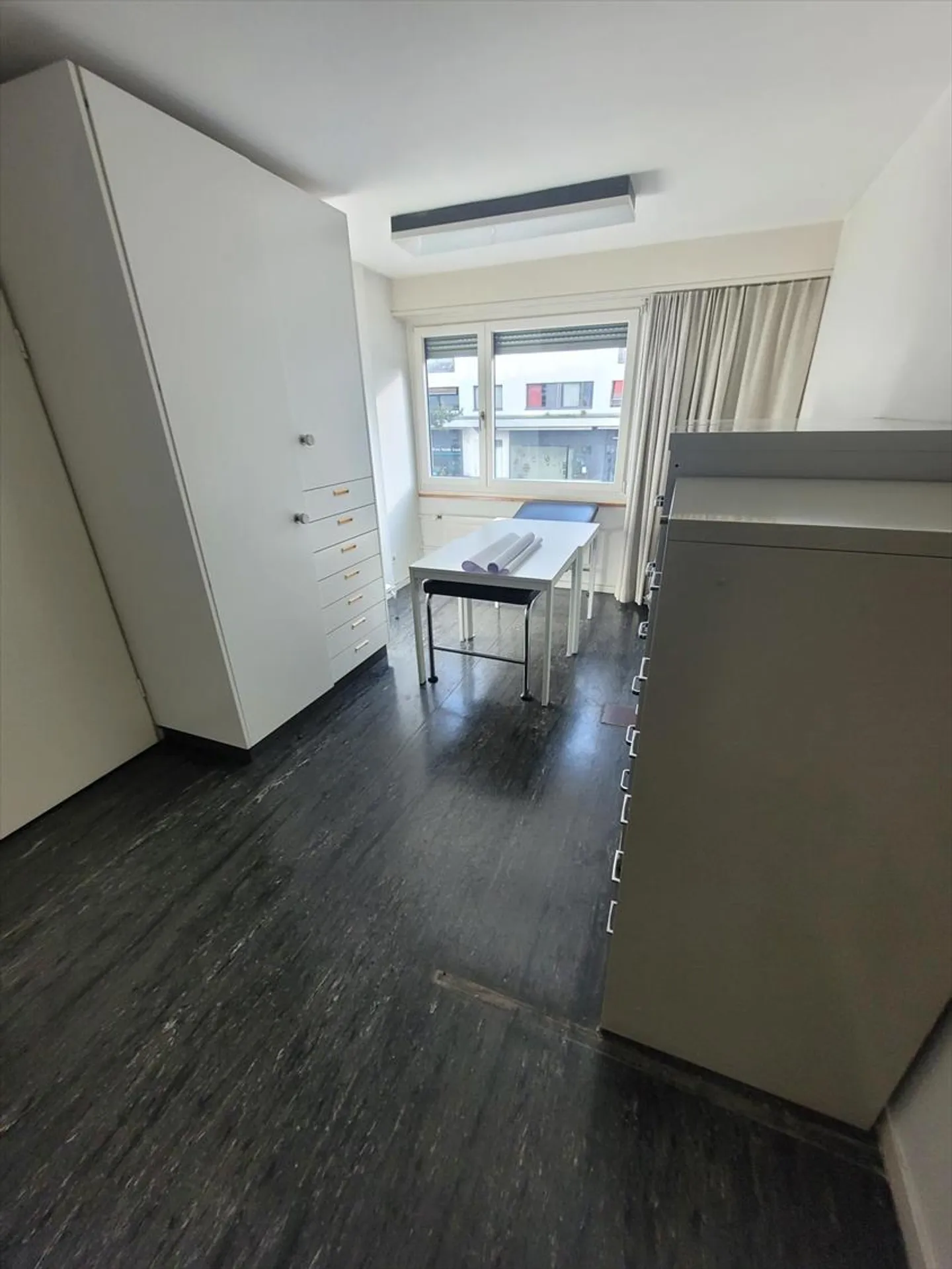 Pratique, thérapie ou bureau dans le quartier tendance de Gundeldingen, Bâle – 187 m² - Photo 3 sur 4