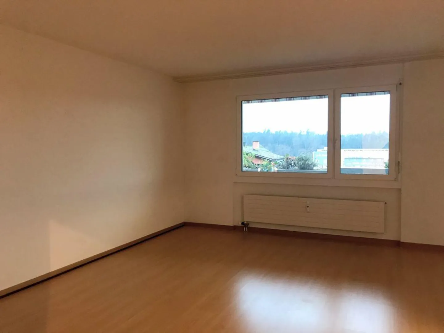 Appartamento parzialmente ristrutturato nel verde - Foto 5 di 9