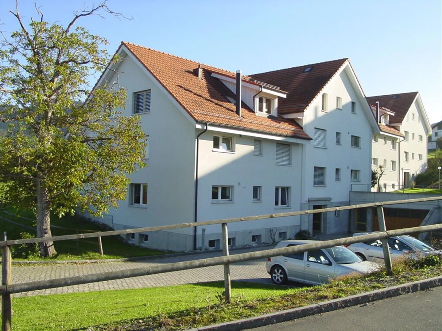 PROMOTION DE FIN D'ÉTÉ - Appartement sous les toits ensoleillé avec belle vue - Photo 1 sur 6