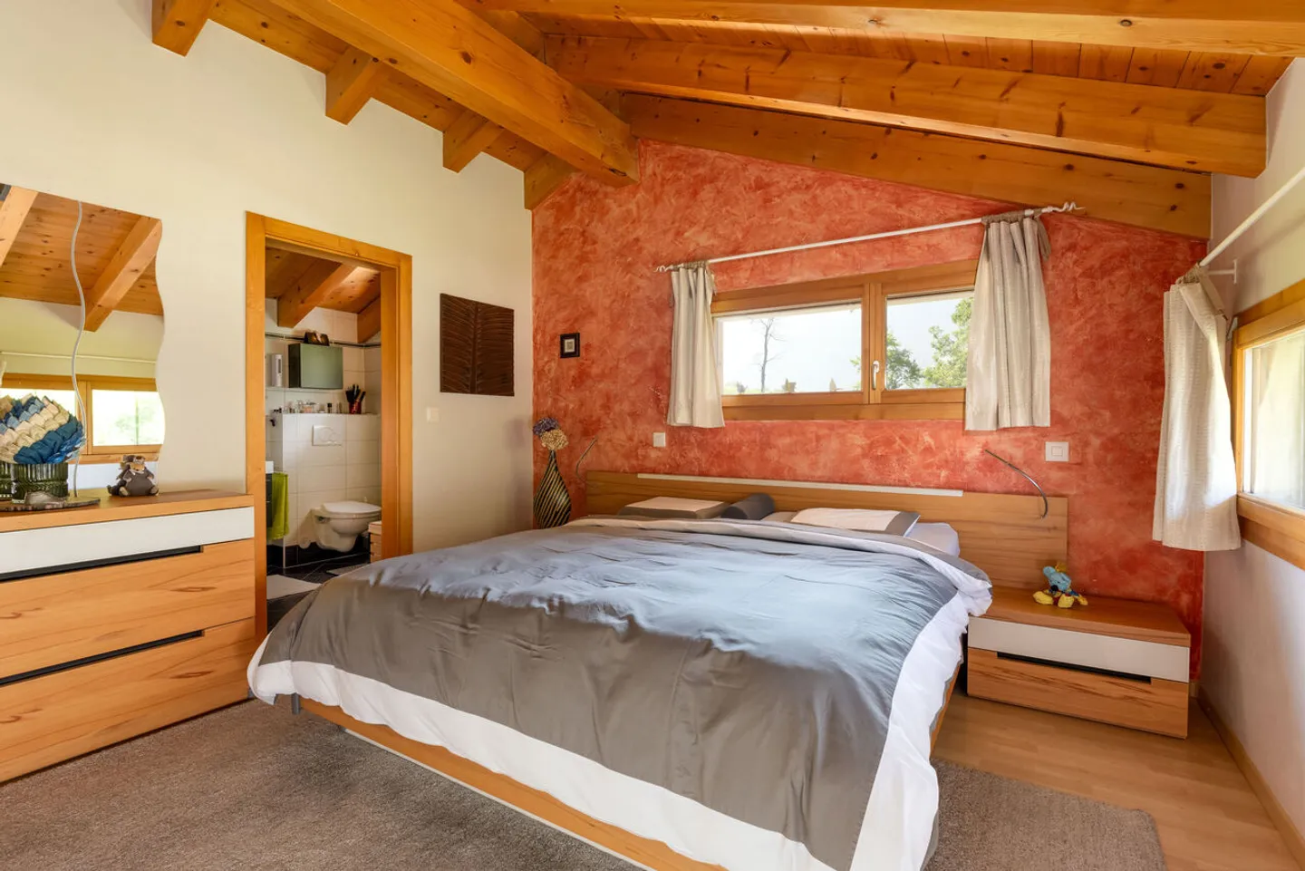 Chalet Rare en Plein Soleil! - Photo 7 of 20
