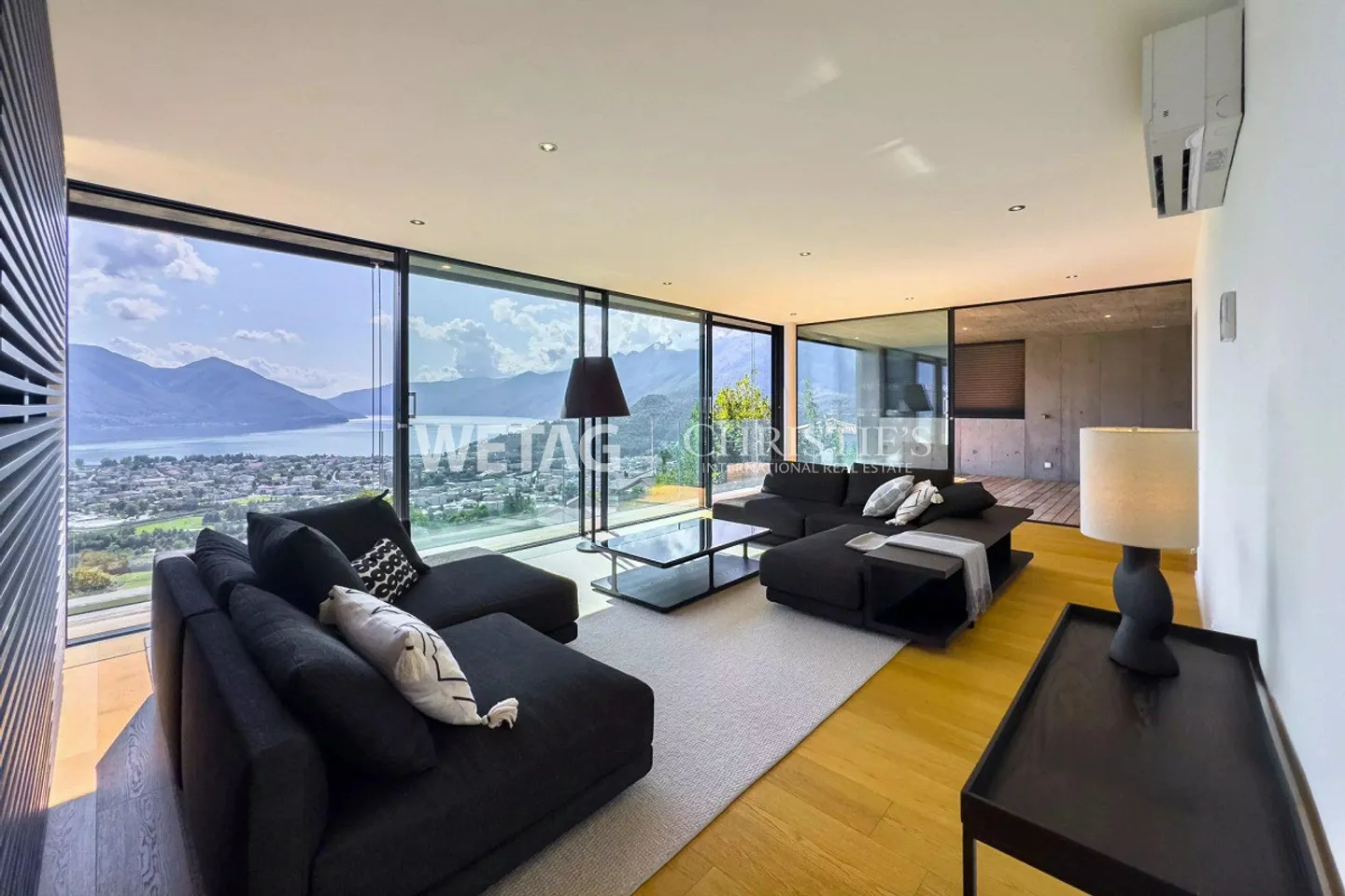 Attico moderno con vista panoramica in vendita a Locarno Monti - Foto 3 di 13