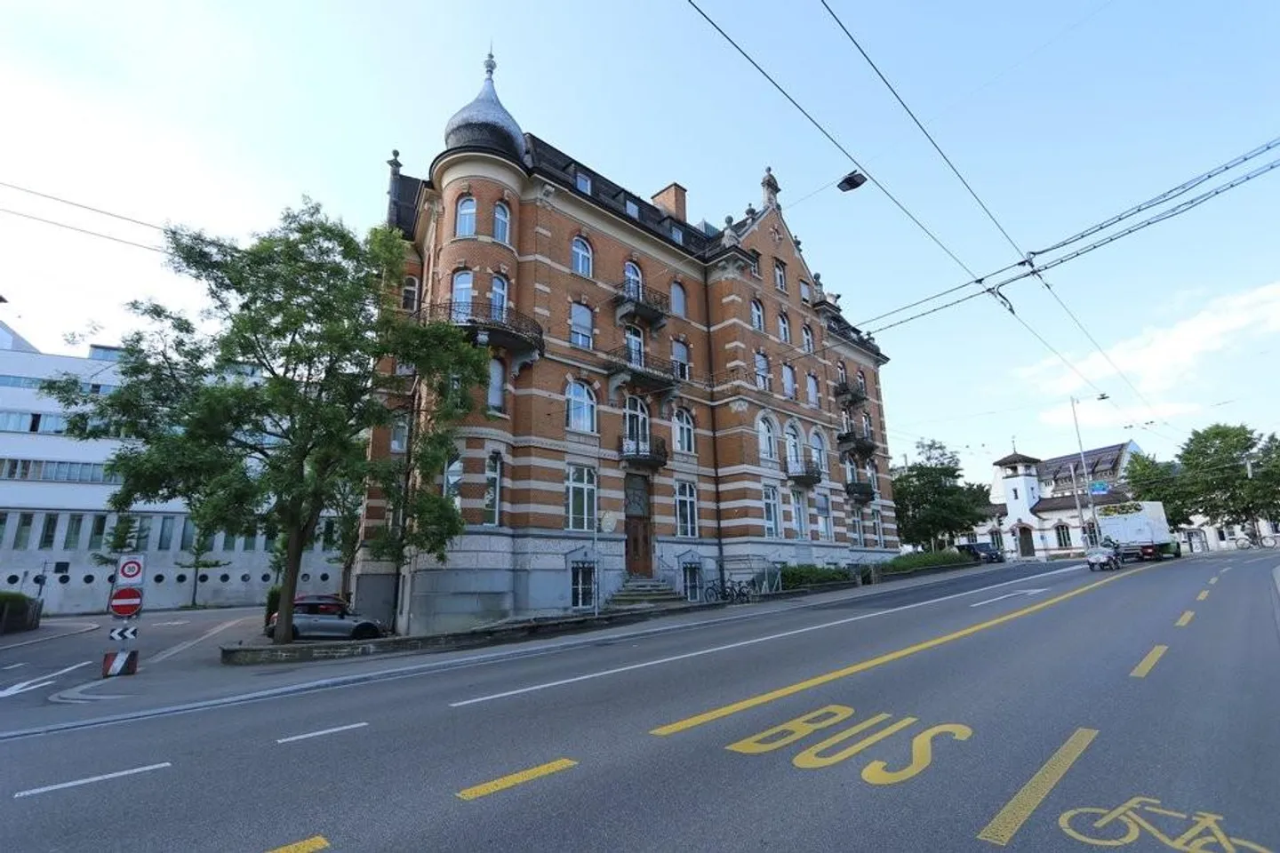 Zentrales Büro/Lagerraum - Foto 1 von 3