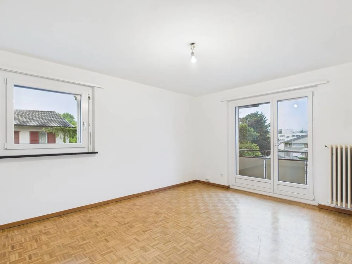 Casa affascinante in una buona zona residenziale - Foto 1 di 9