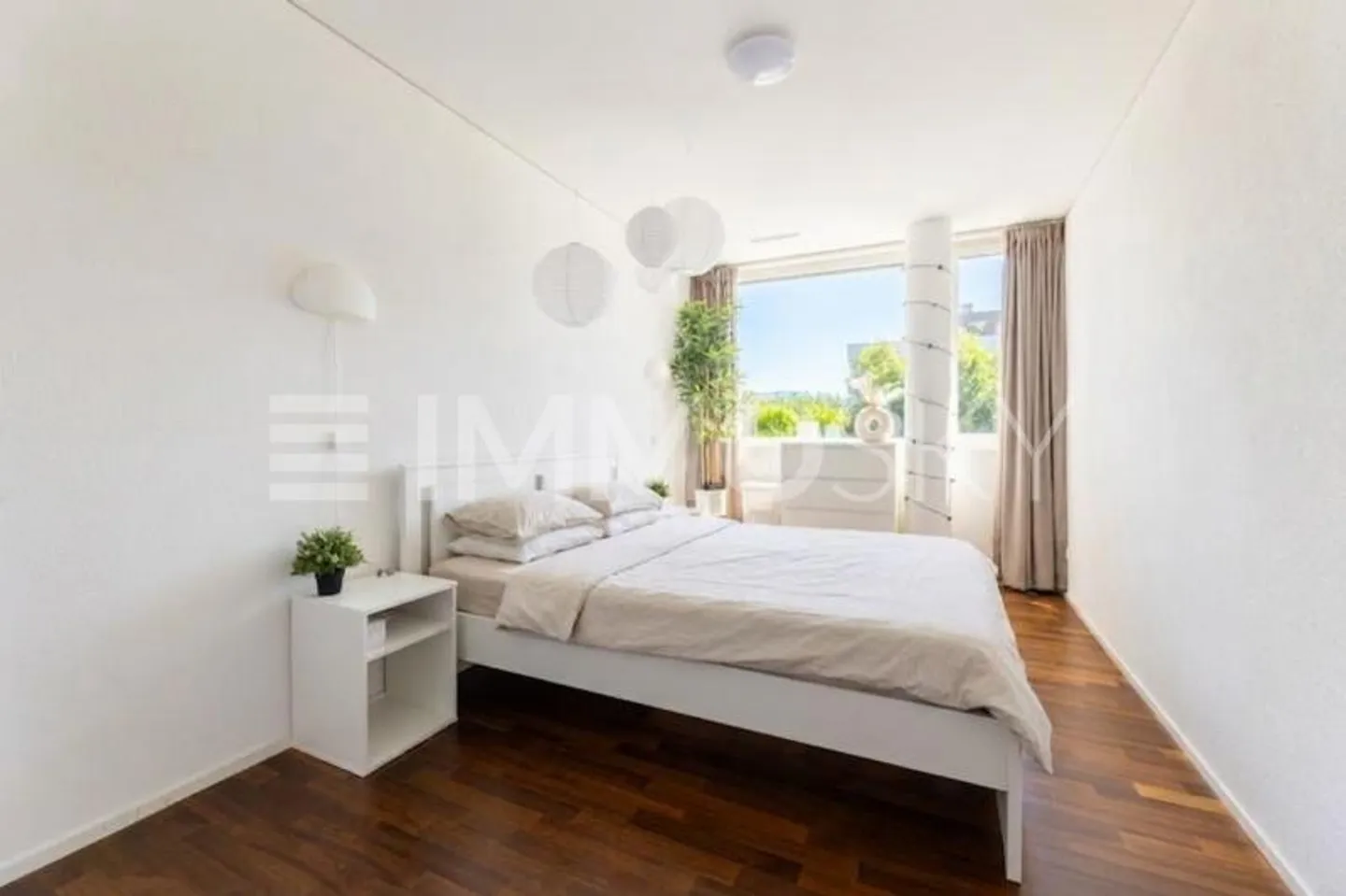 Dream Home with Rooftop Terrace and Stunning Lake View - Photo 4 of 5