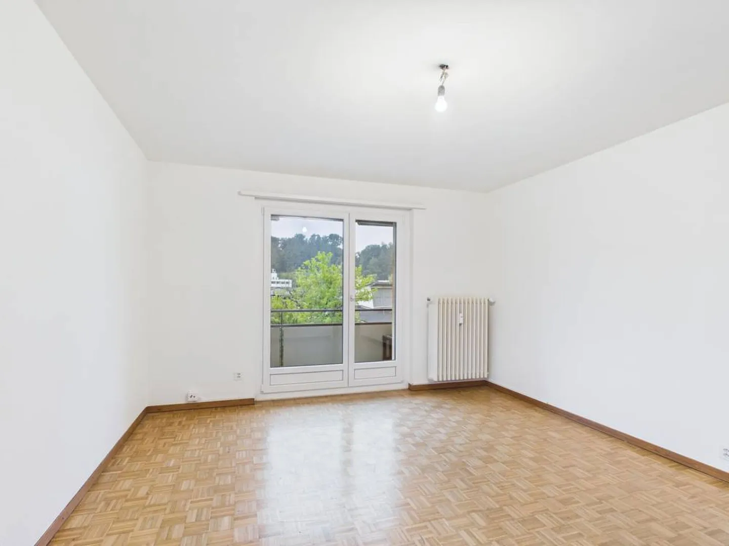 Casa affascinante in una buona zona residenziale - Foto 2 di 9