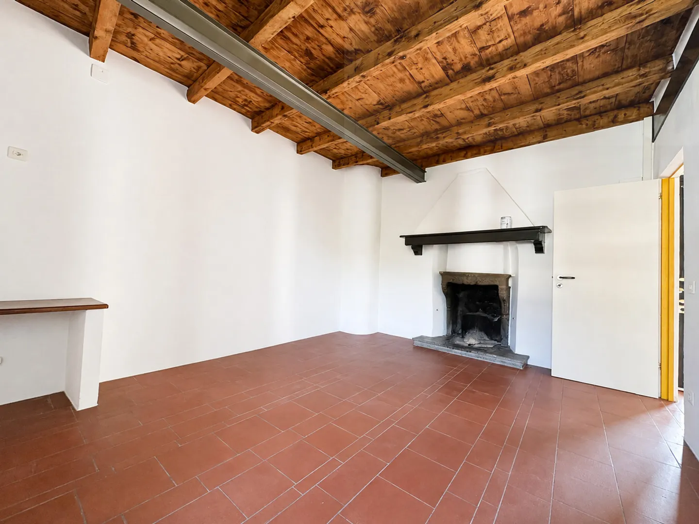 Maison fascinante de 5,5 pièces rénovée - Photo 7 sur 15