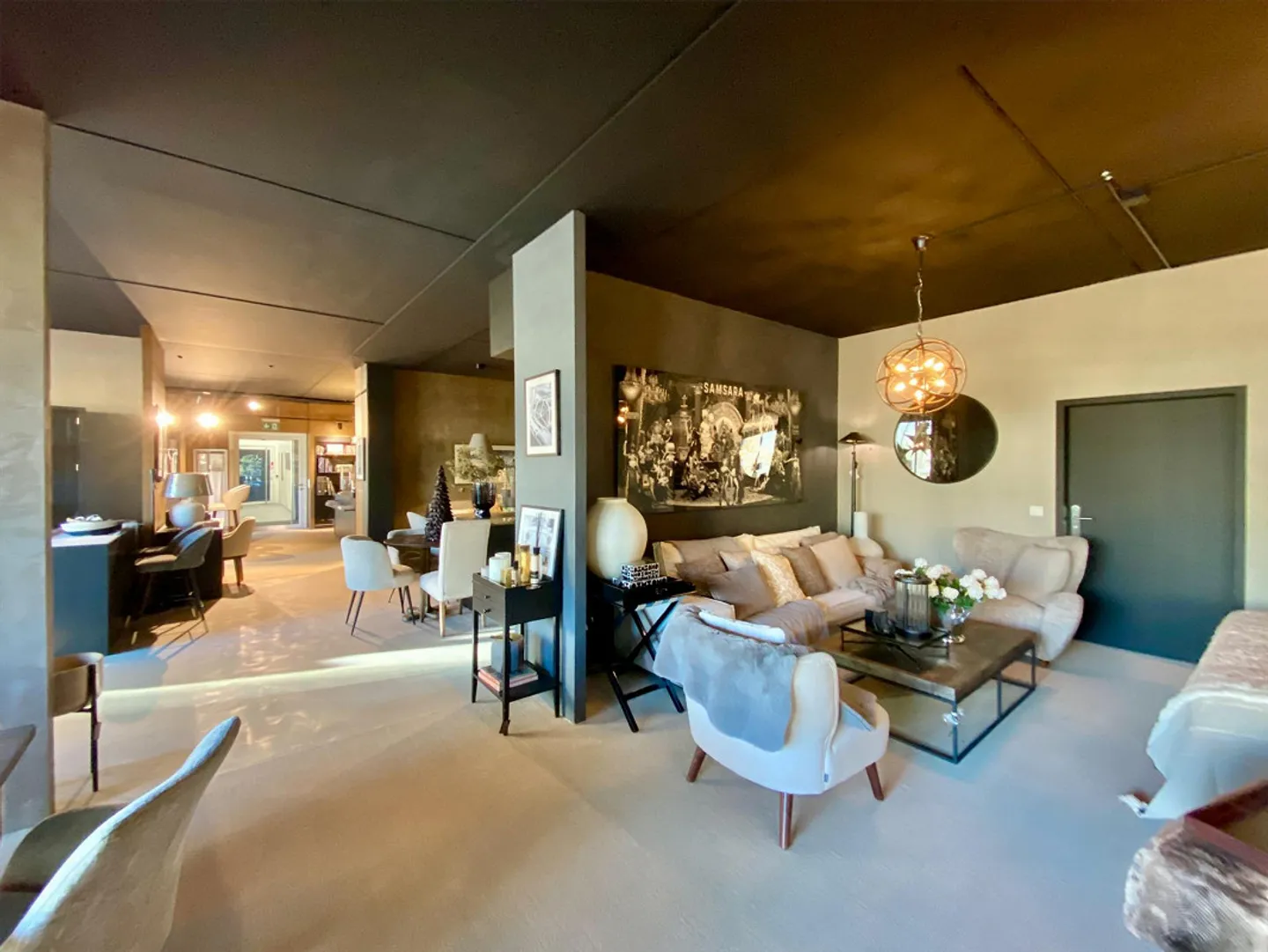 Spazio commerciale/Studi professionali in posizione privilegiata - Foto 1 di 9