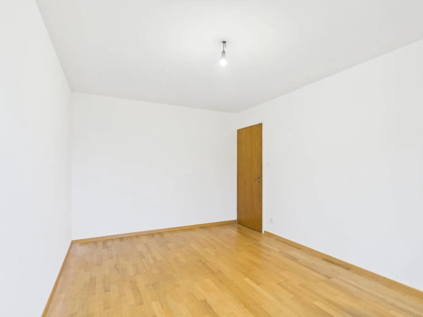 Casa affascinante in una buona zona residenziale - Foto 7 di 9