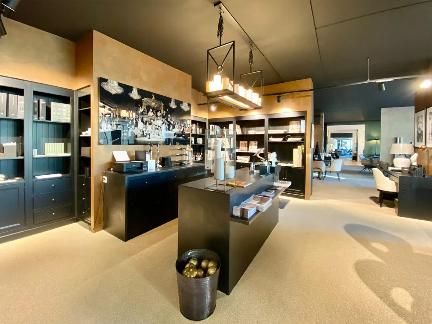 Spazio commerciale/Studi professionali in posizione privilegiata - Foto 2 di 9