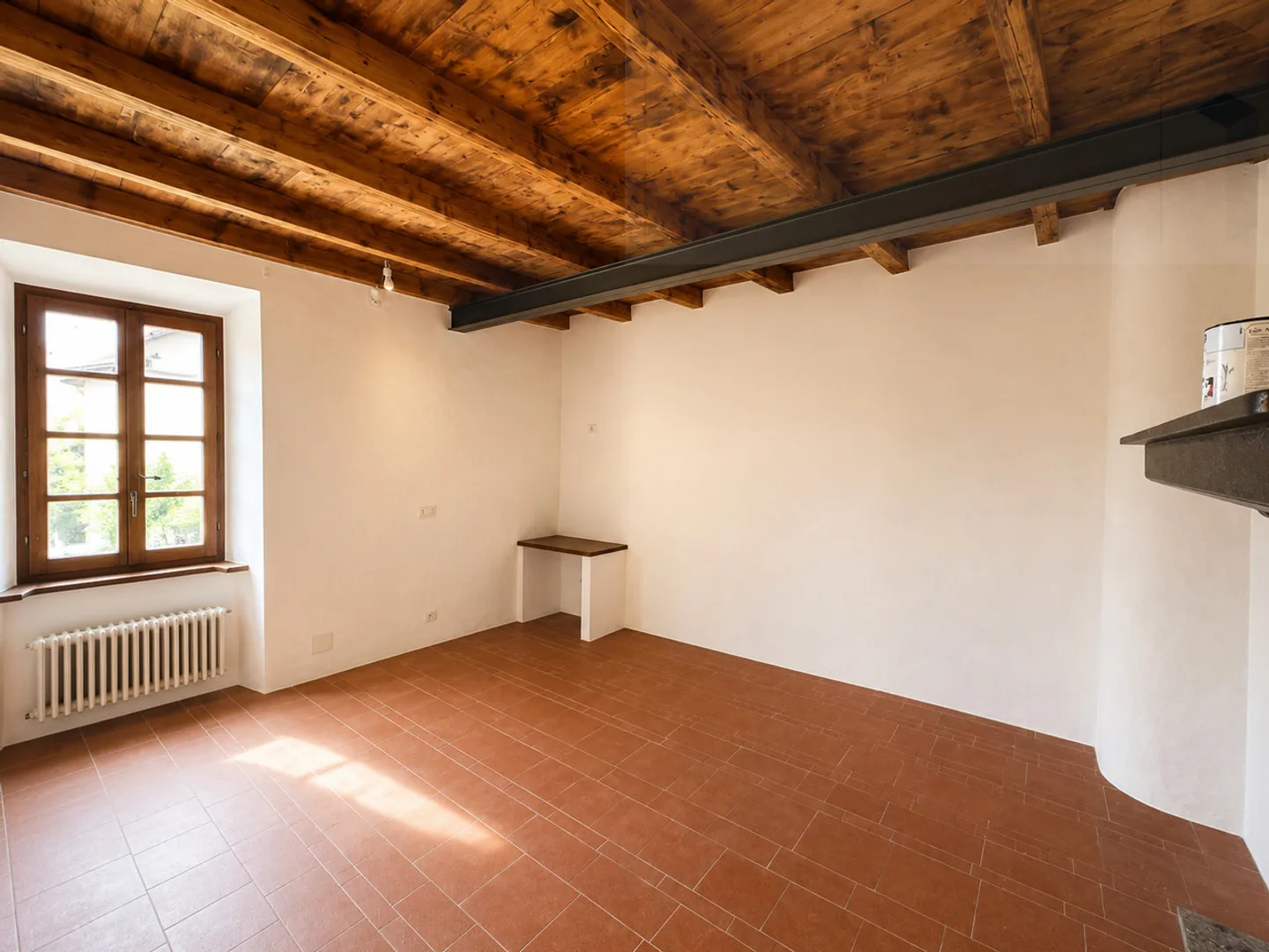 Maison fascinante de 5,5 pièces rénovée - Photo 6 sur 15
