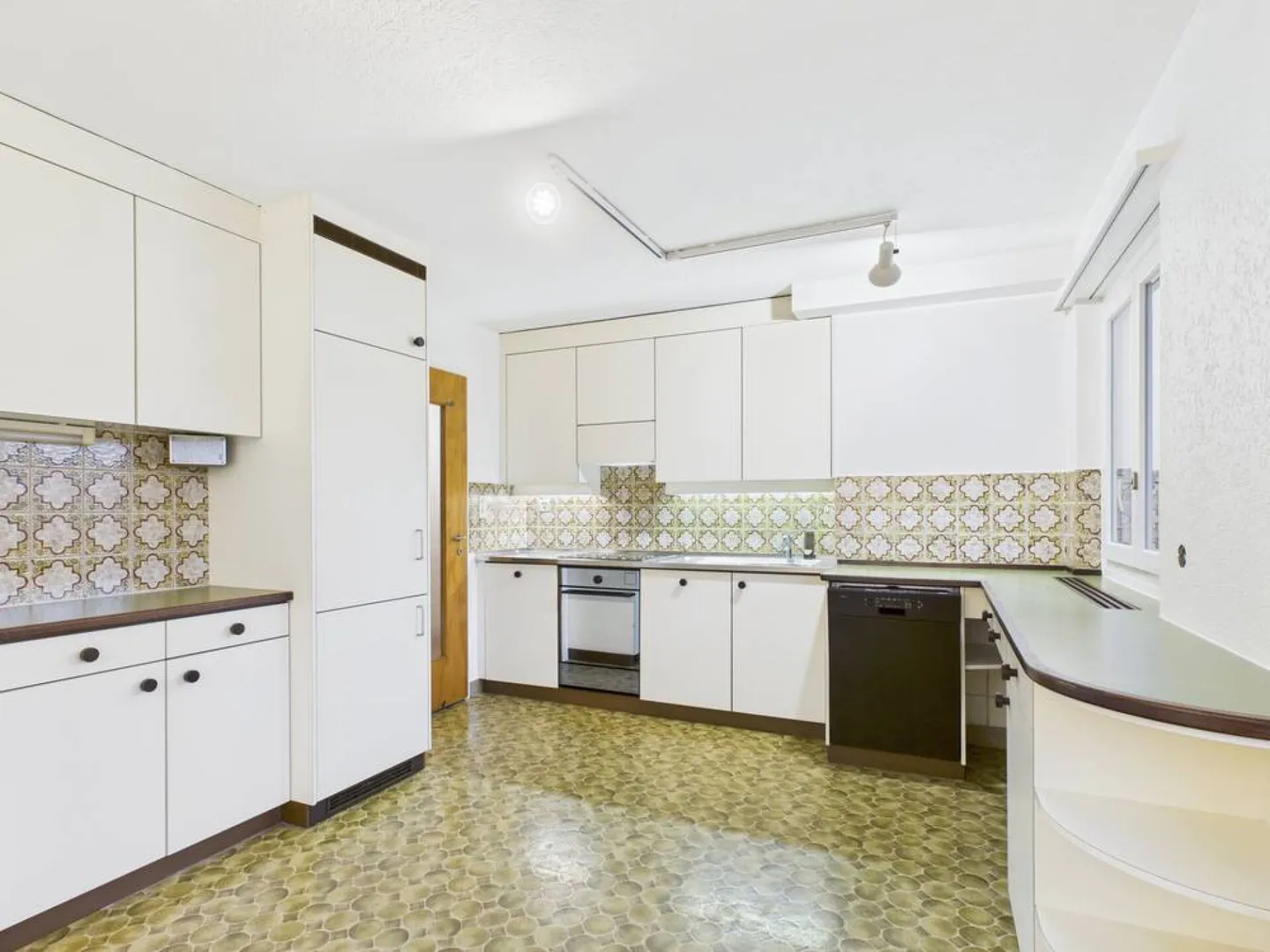 Casa affascinante in una buona zona residenziale - Foto 4 di 9