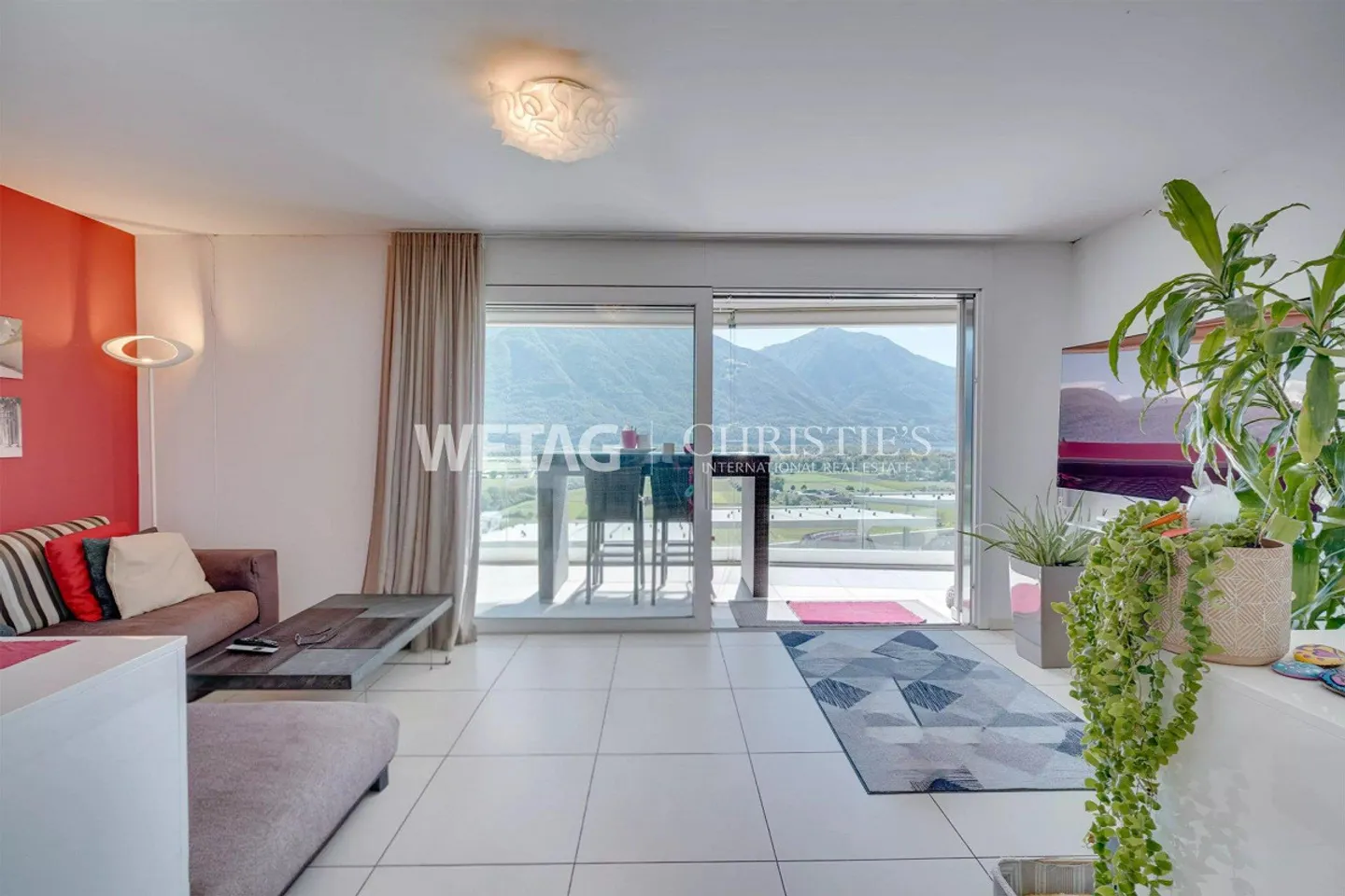 Appartement moderne et lumineux avec grande terrasse, idéal aussi comme résidence secondaire... - Photo 2 sur 12