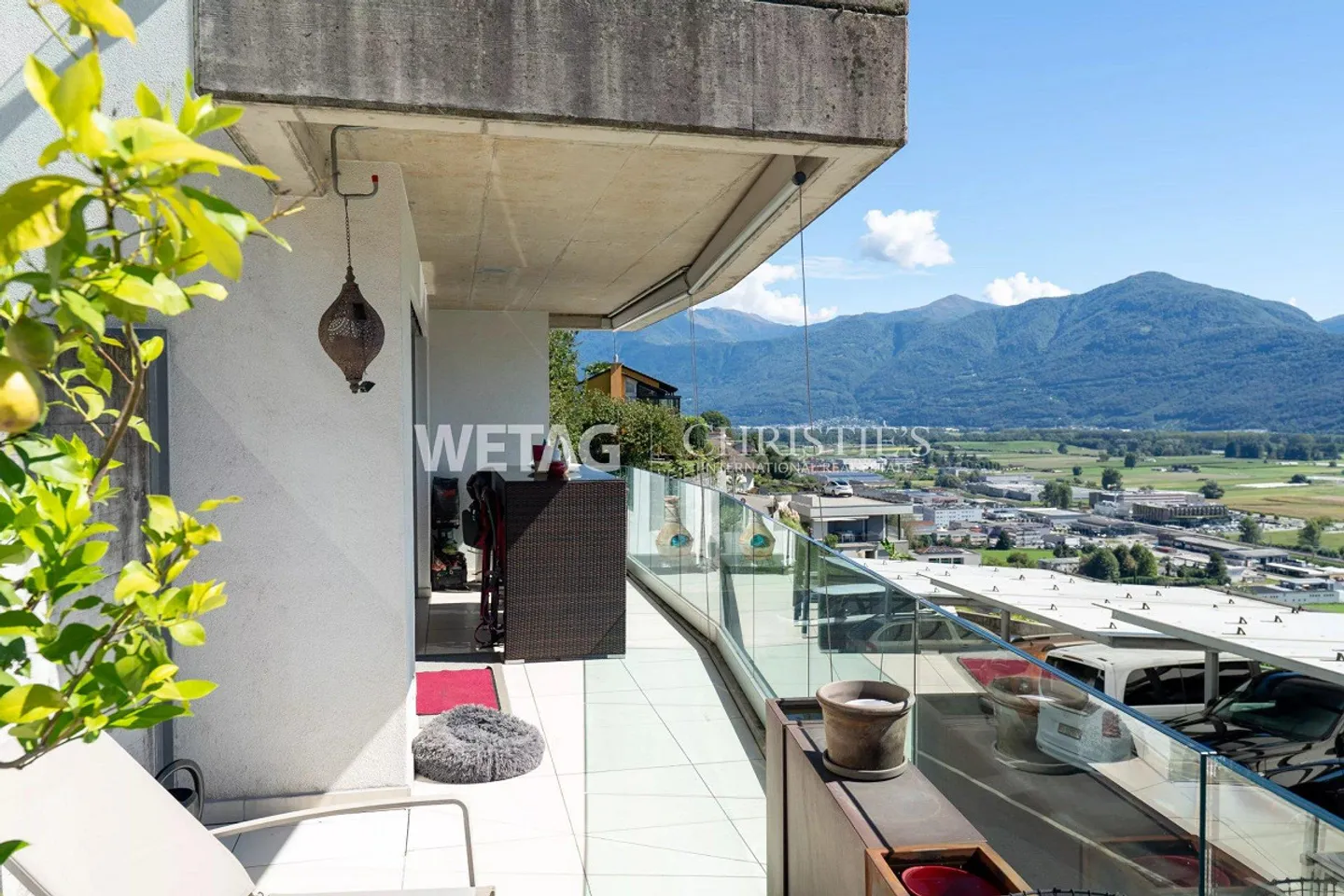 Appartement moderne et lumineux avec grande terrasse, idéal aussi comme résidence secondaire... - Photo 9 sur 12