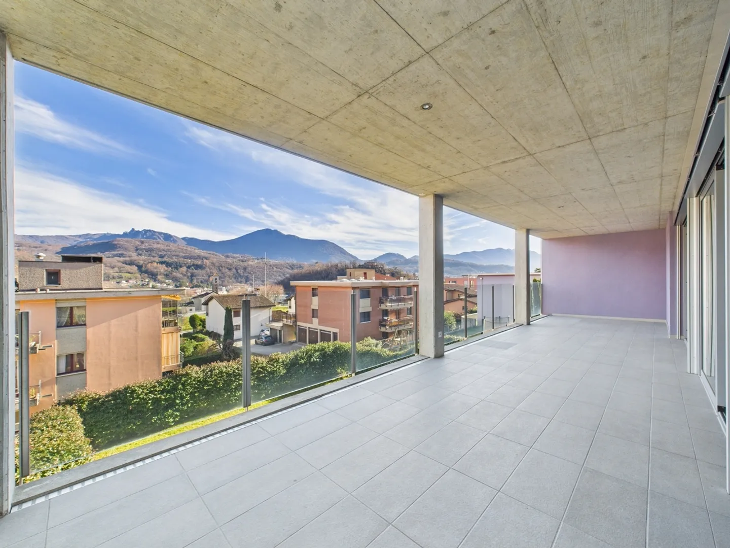 Appartement moderne 2.5 pièces avec grande terrasse à Gravesano - Photo 9 sur 12