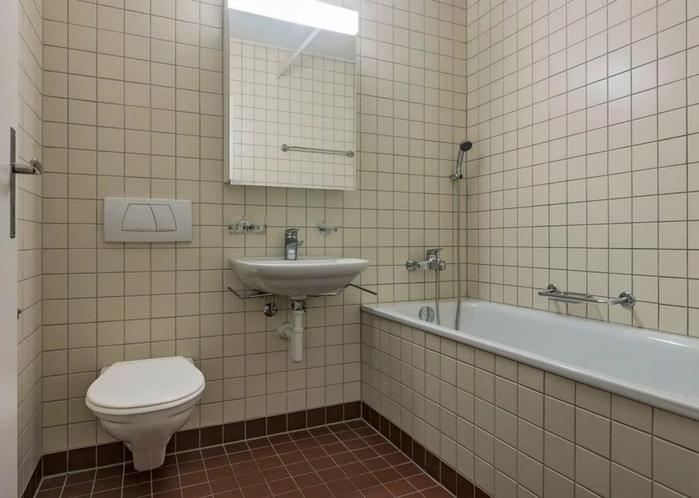 Modern apartment in popular Gellert district - Photo 7 of 7