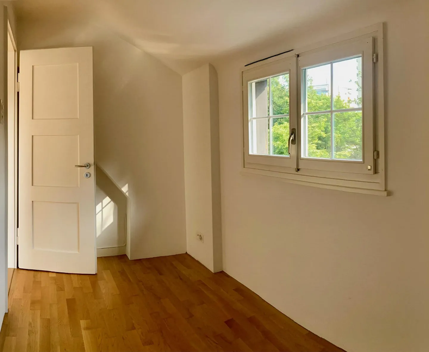 Appartement 2,5 + Bureau/Atelier 2,5 sur 2 étages - Photo 13 sur 16