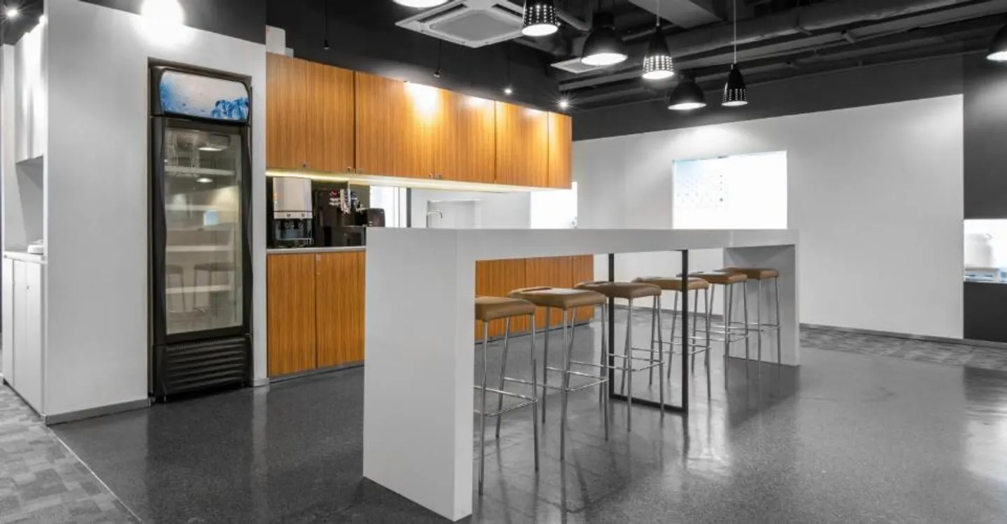 Privatbüro für 5 bei Regus Versoix Station Lakeside - Foto 6 von 10
