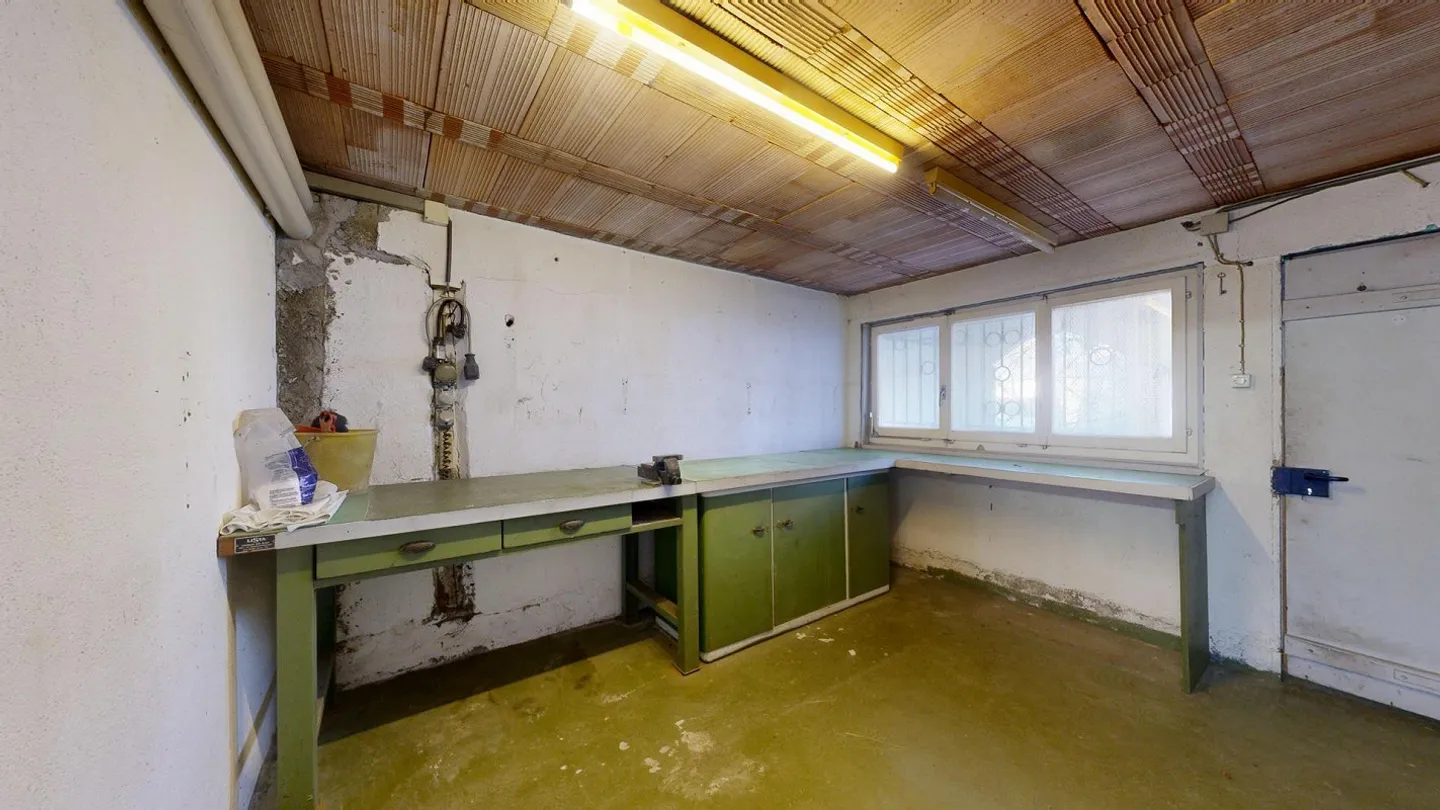 Spacious single-family house for sale in the heart of Buchs - Photo 3 of 10