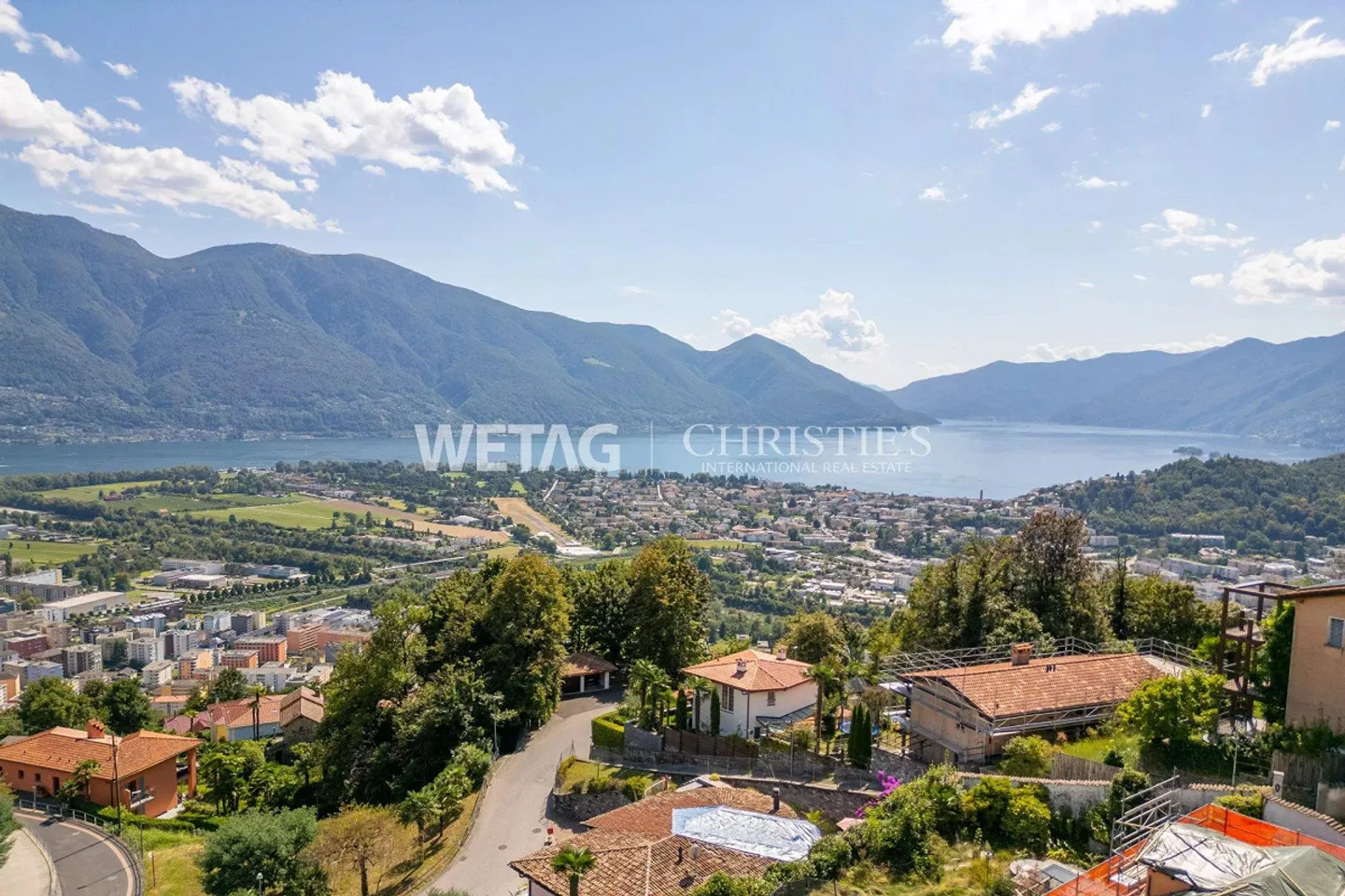 Locarno-Monti: Exclusive apartment with spacious covered terrace & panoramic view for sale - Photo 1 of 13